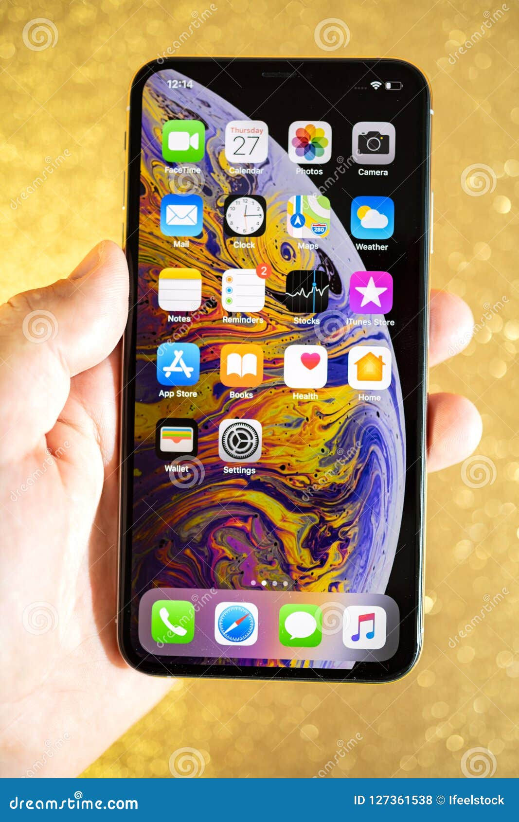 Wallpaper #vWds8ZIBSpphPi3-YWuR165 Apple iPhone Xs Max Xr Gold Glitter Sparkle Background Editorial Stock