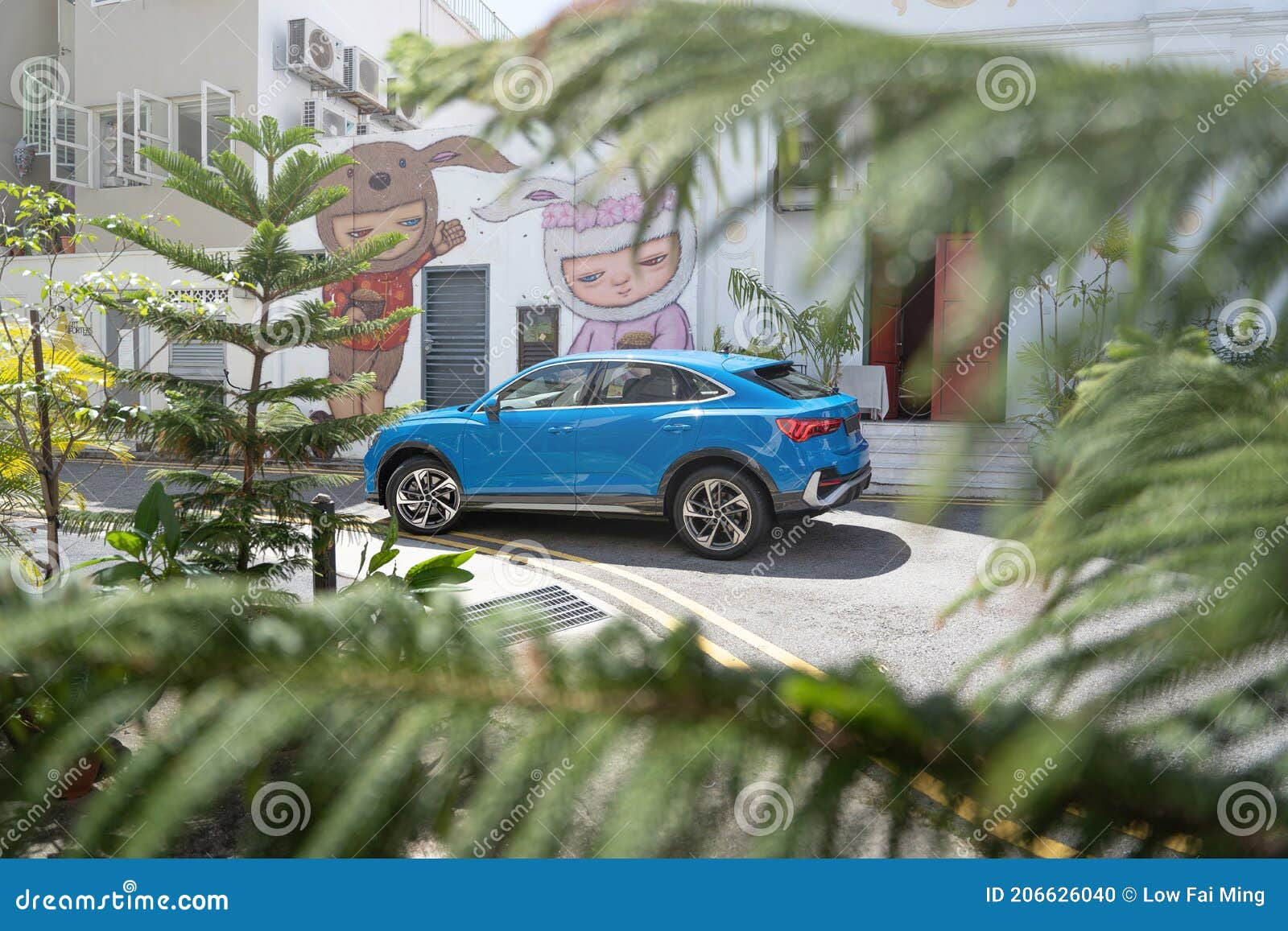 Wallpaper #QP_lZ5MB3lSXT3zUGOND197 Audi Q3 Sportback in Blue 2020 Model Editorial Image Image of Small