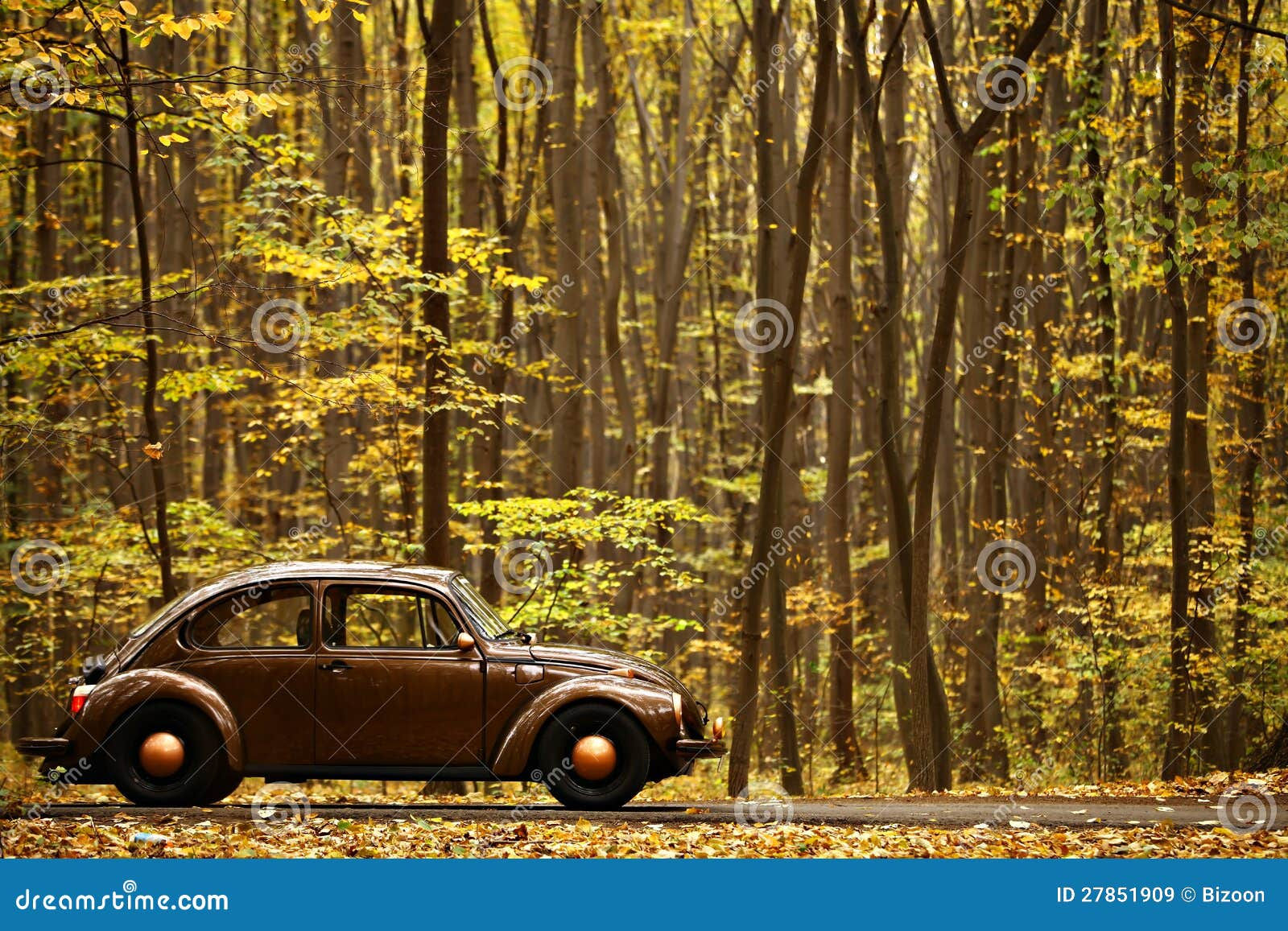 Wallpaper #rWgUHJMBSpphPi3-8SFd92 Autumn Vintage Car Stock Image Image of Nostalgia History 27851909