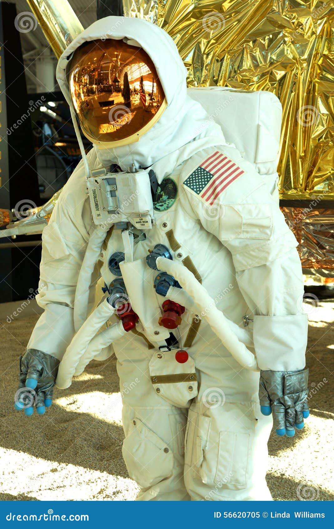 Wallpaper #e2eE_JIBSpphPi3-ZZiW13 Apollo 11 Astronaut Space Suit Editorial Image Image of Protection