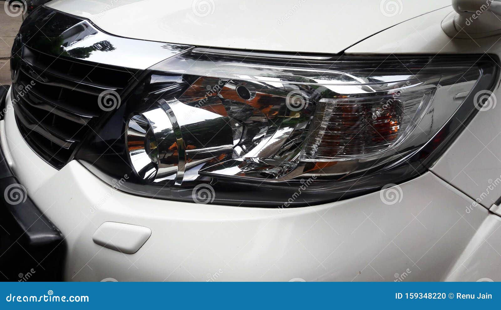 Wallpaper #kWidIpMBSpphPi3-uDN4181 Car Front Side Light View Closeup Image Stock Photo Image of