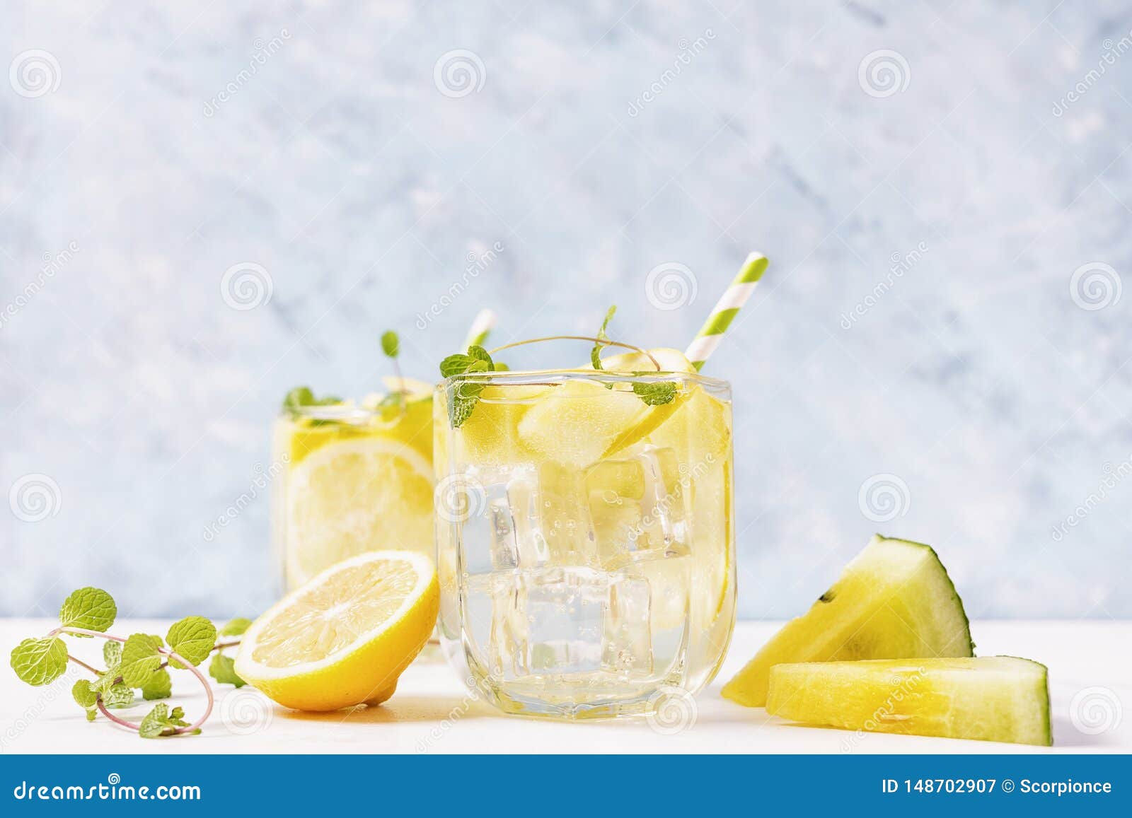 Wallpaper #4WcM6pIBSpphPi3-bkQ1292 Cool and Fresh Yellow Watermelon Lemonade with Ingredients on Bright