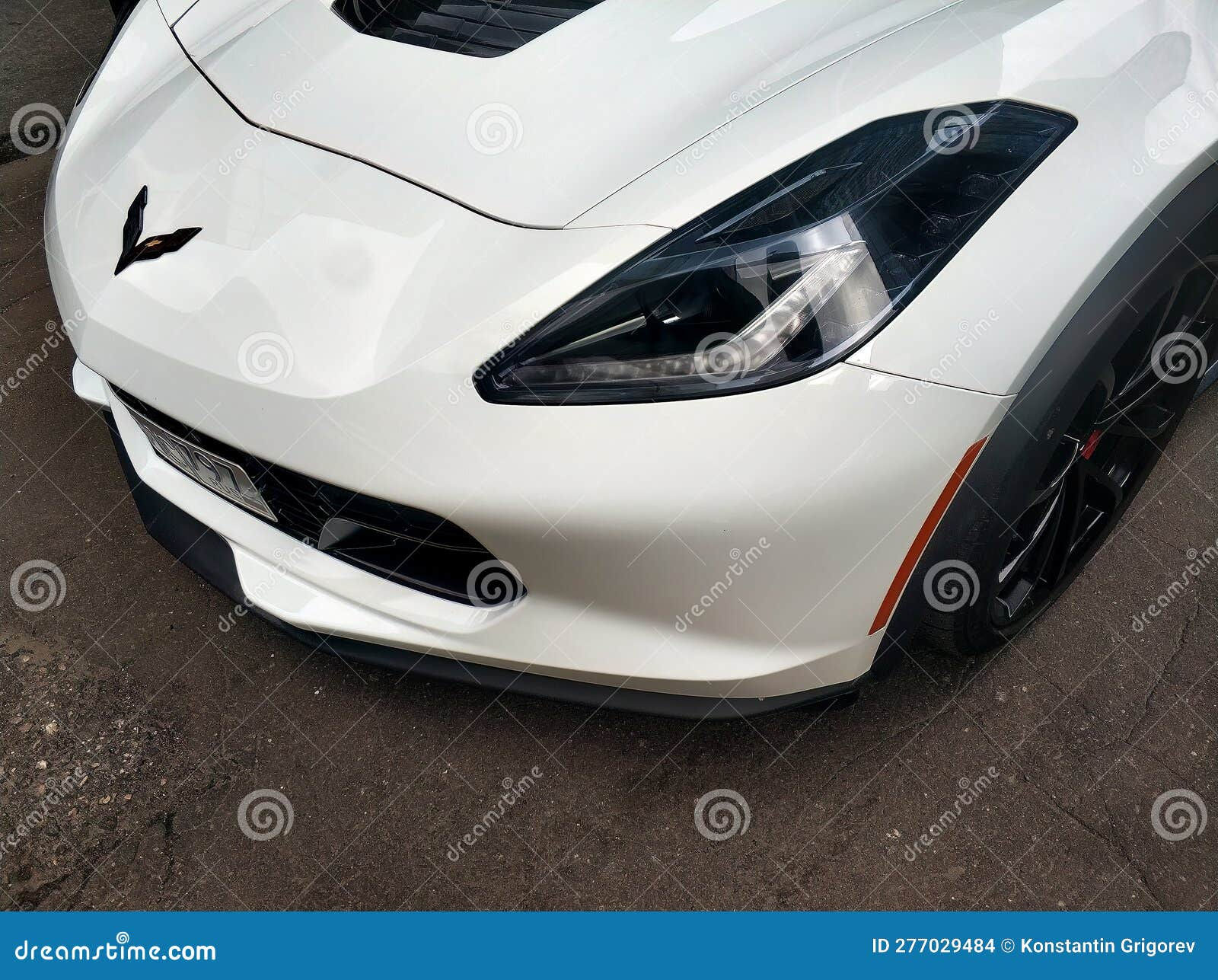 Wallpaper #kWidIpMBSpphPi3-uDN4151 Chevrolet Corvette Stingray Car Front Side View Part of White Stylish