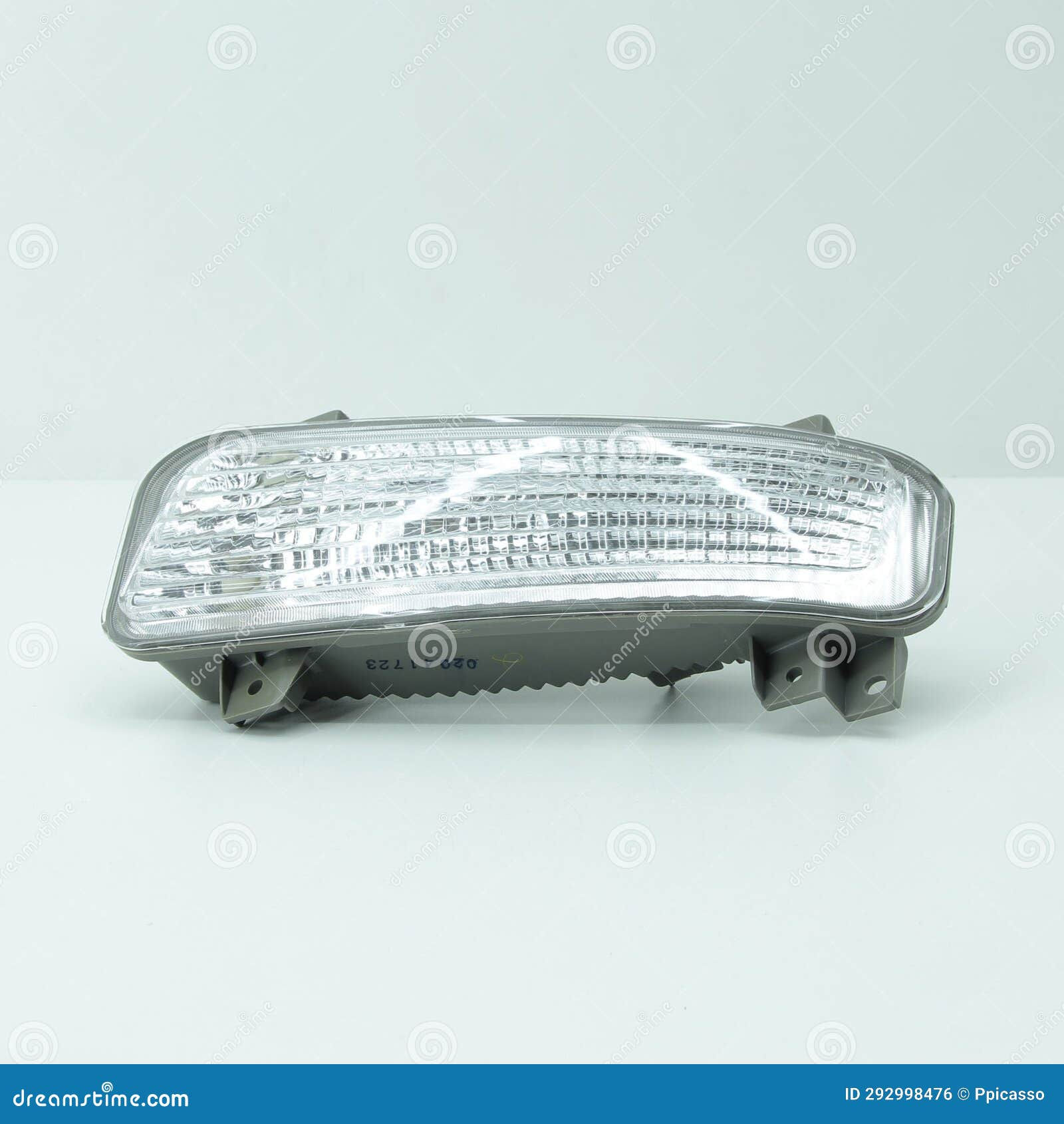 Wallpaper #sGeQ7ZIBSpphPi3-R1hi168 Car Headlight on a White Background Stock Photo Image of Design