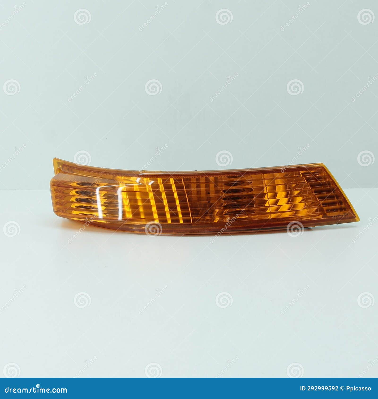 Wallpaper #sGeQ7ZIBSpphPi3-R1hi176 Car Headlight on a White Background Stock Photo Image of Design