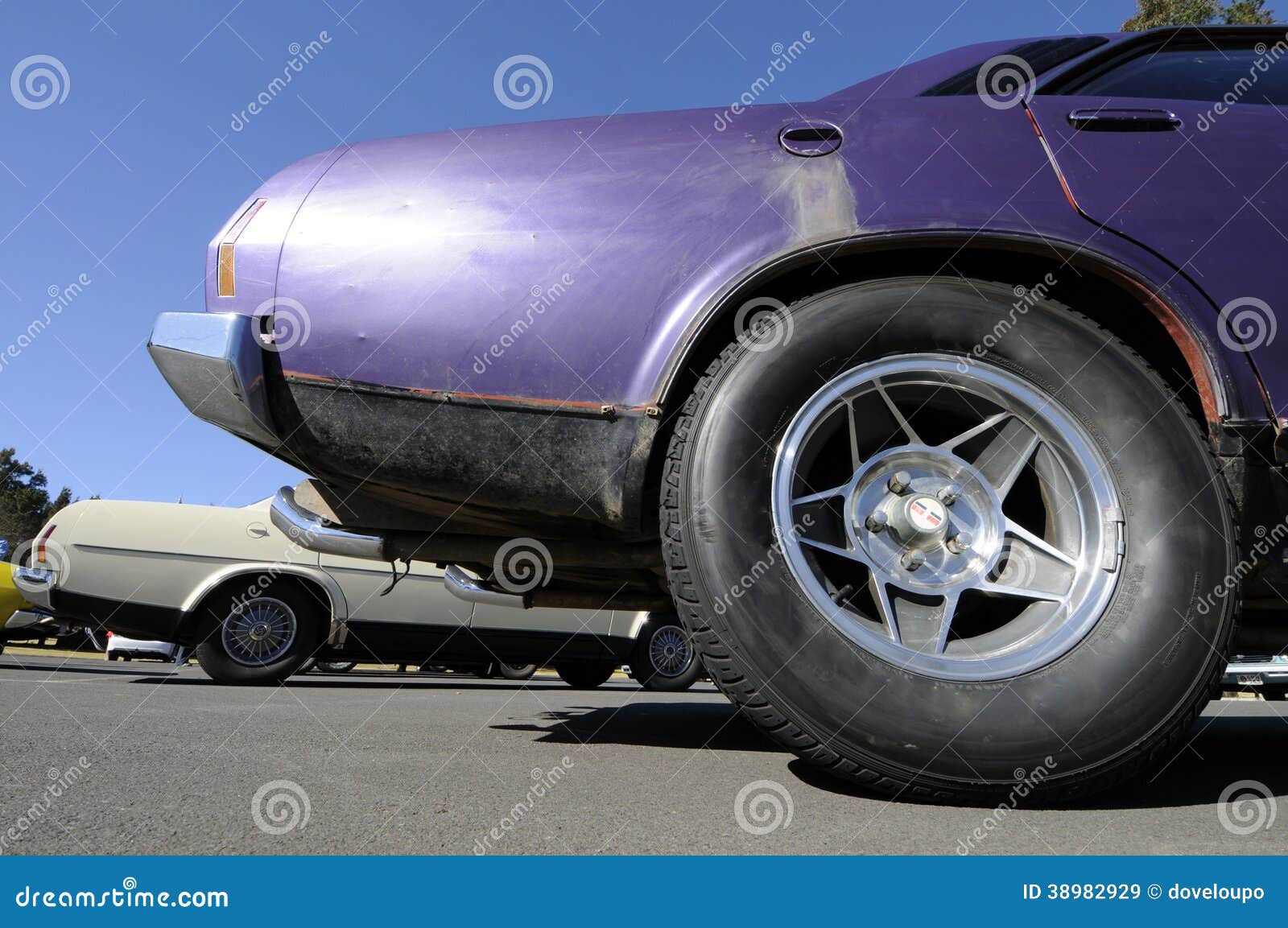 Wallpaper #mxkaOI8BtGB6xQ782qeo32 Muscle Car Tire Stock Image Image of Mags Meeting Rubber 38982929