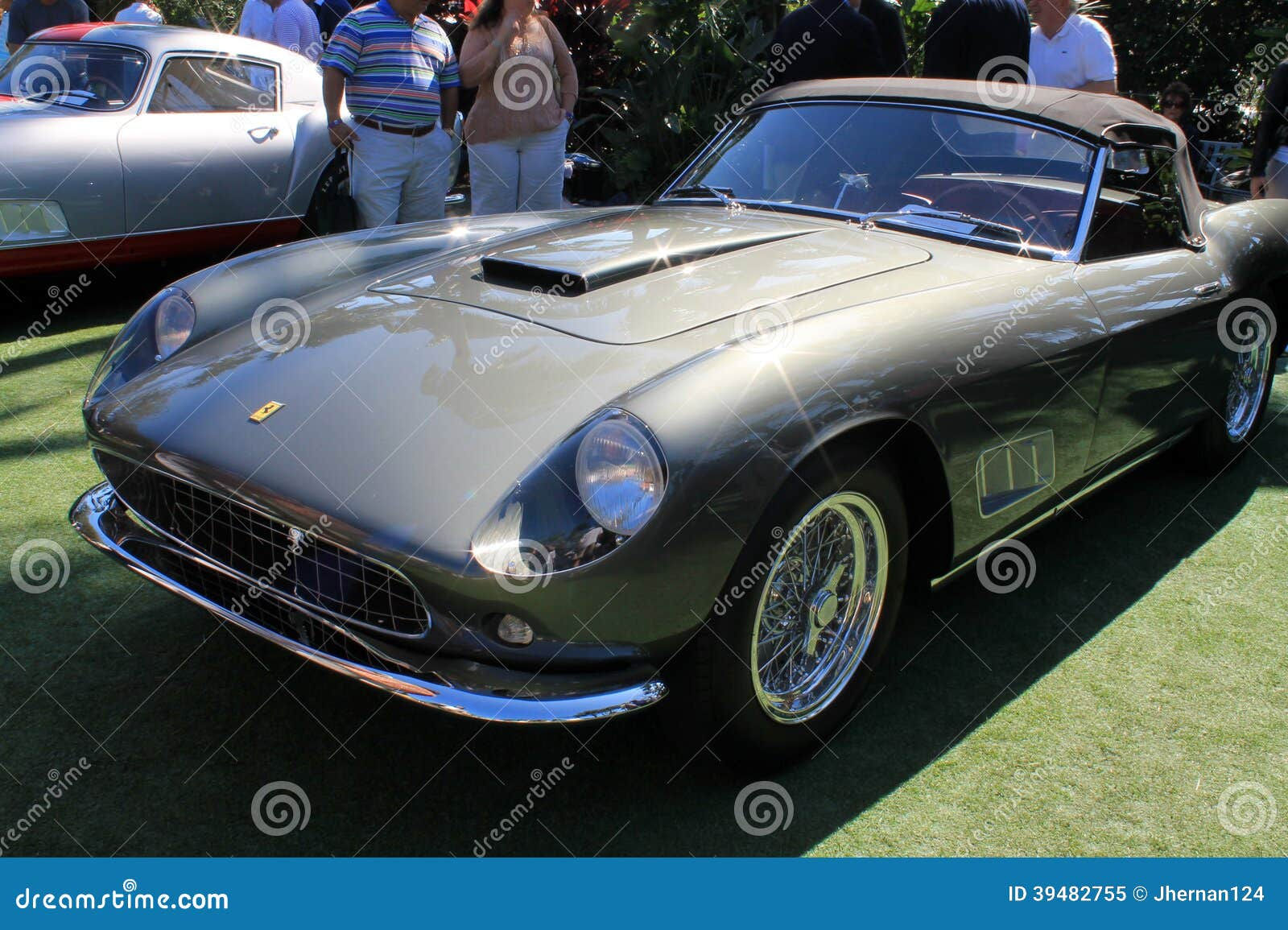 Wallpaper #vGex9JIBSpphPi3-MXsx336 Classic Grey Ferrari California Convertible Editorial Image Image of