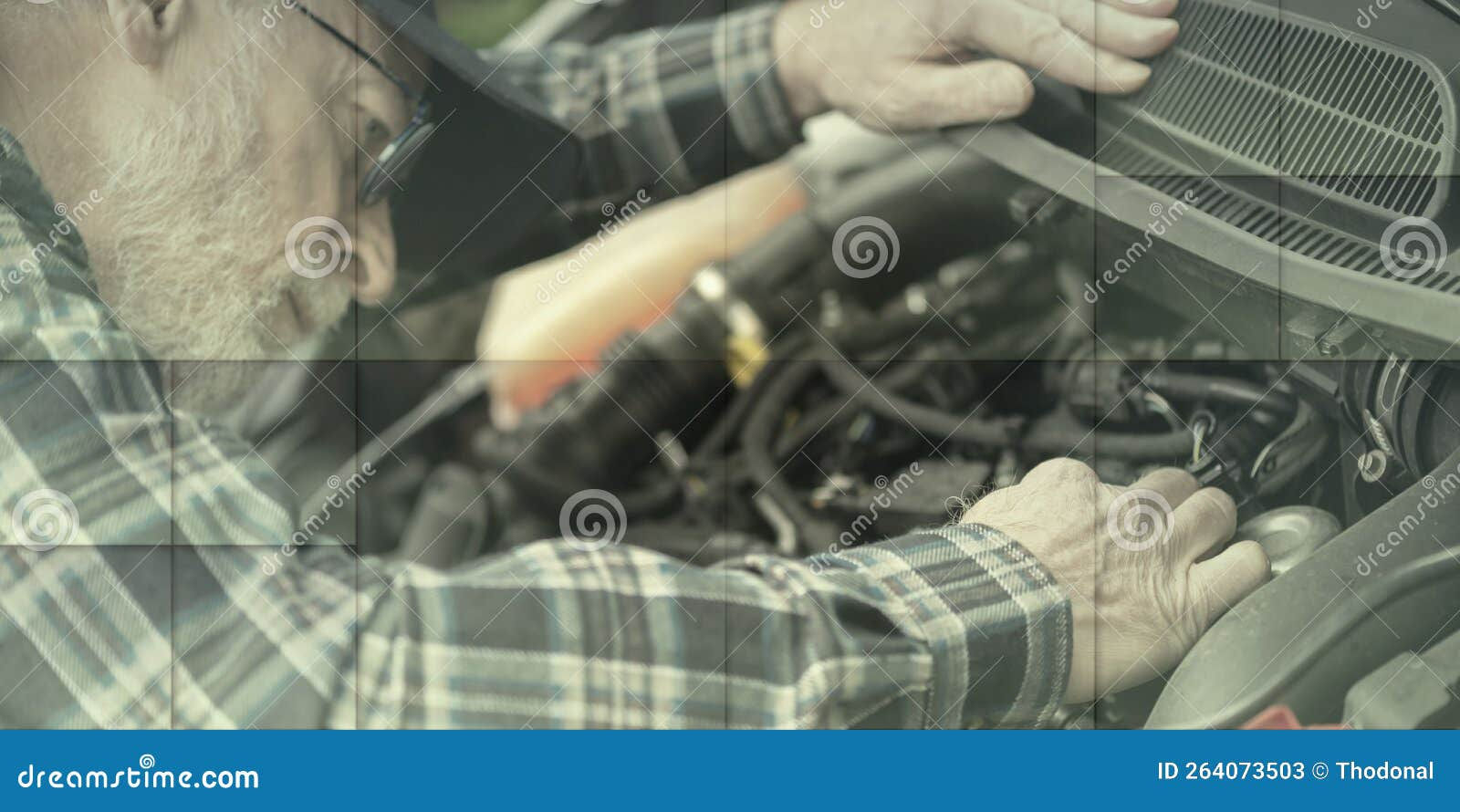 Wallpaper #5D98PJMBLiIJ4c9OFJE_53 Car Mechanic Working on Car Engine Geometric Pattern Stock Image
