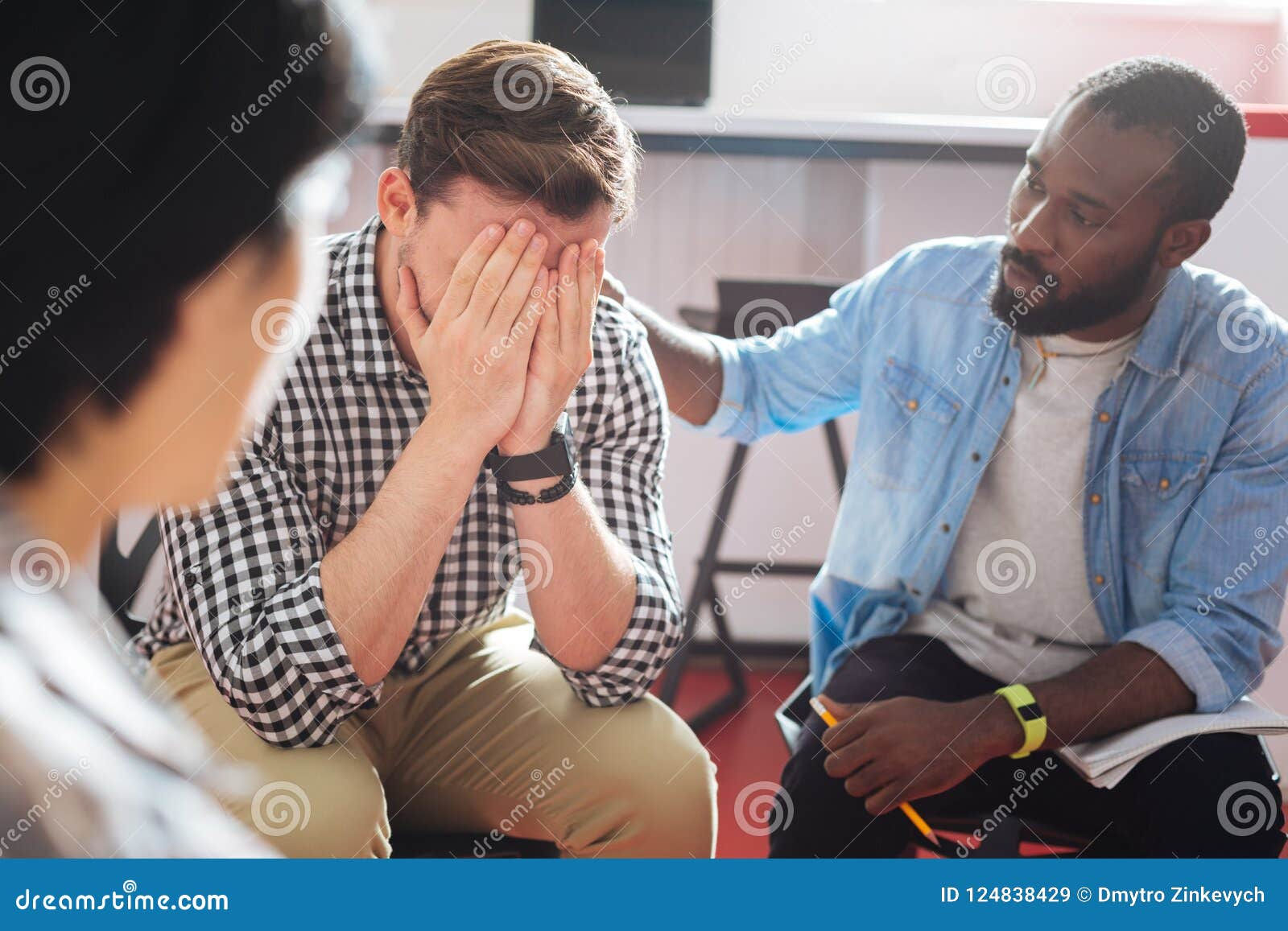 Wallpaper #q2eP65IBSpphPi3-00yX389 Kind Man Comforting Crying Friend and Talking to Him Stock Image
