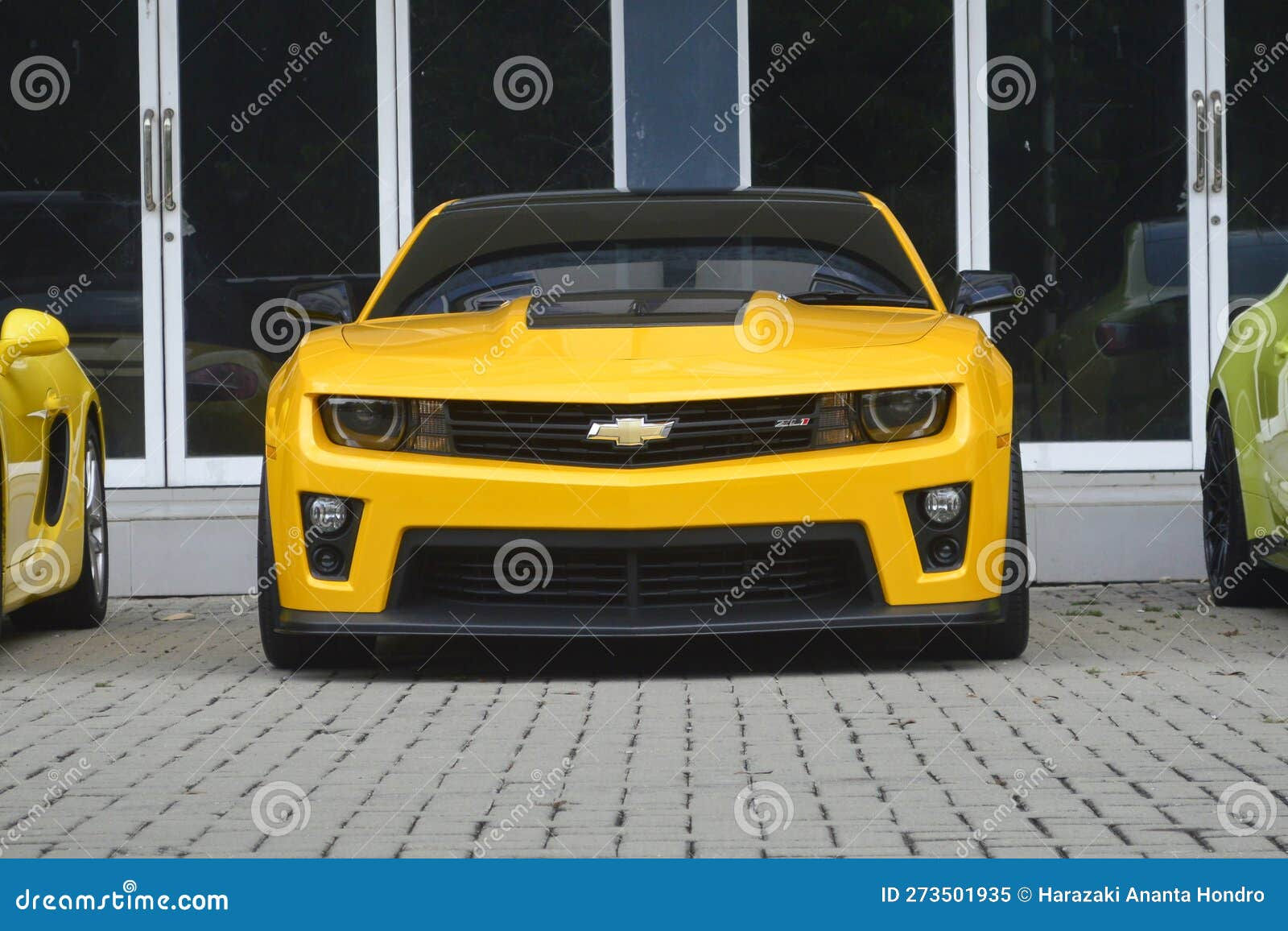 Wallpaper #52dMA5MBSpphPi3-5rI25 Chevrolet Camaro Zl1 Editorial Image Image of Auto 273501935