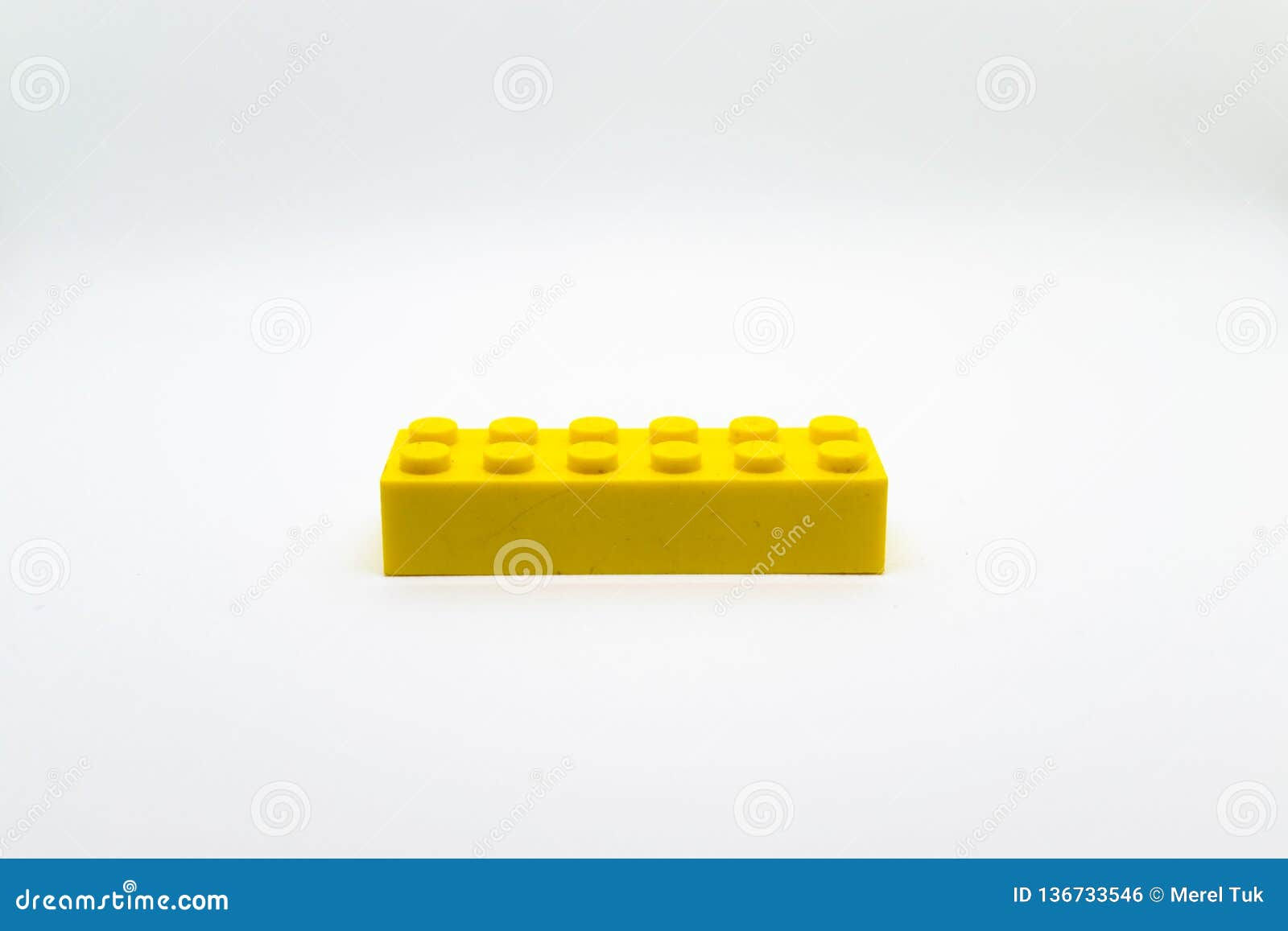 Wallpaper #HgPtYpMBpyOg8YnEB9Sq330 Yellow Lego Brick or Block Isolated on White Background Stock Photo