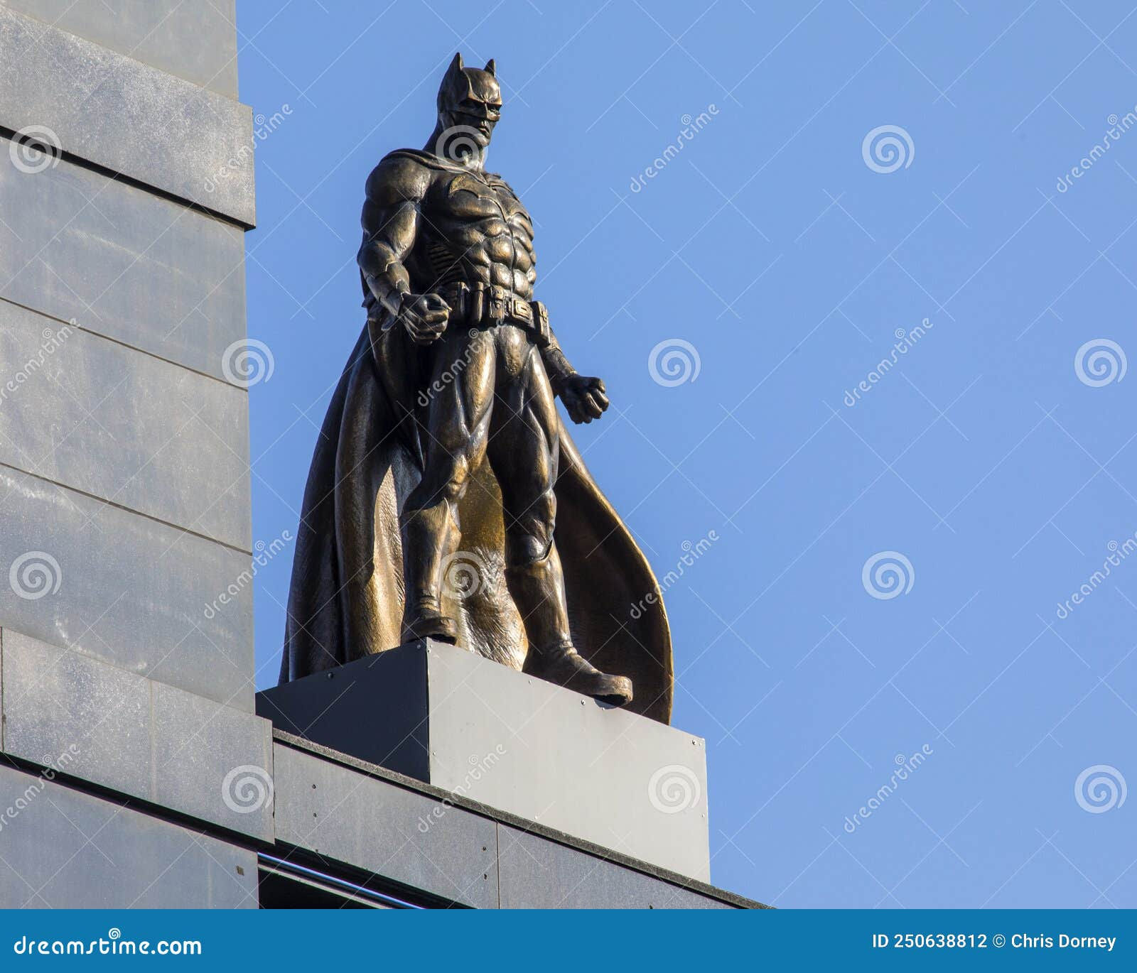 Wallpaper #nkIvPZMBOBpx0NhmCsP7288 Batman Statue at the Warner Bros Studios Editorial Photo