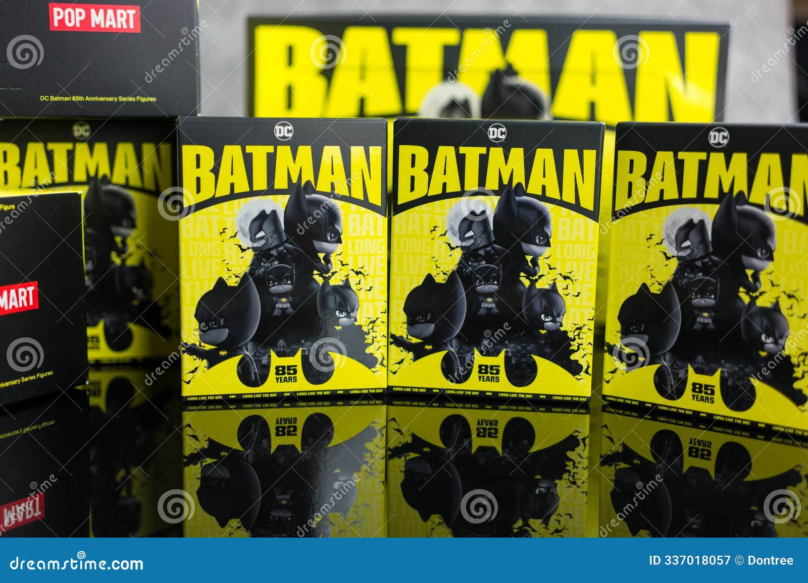 Wallpaper #E_Dtf5cBi4JM6agGfSEP182 Bangkok Thailand September 21 2024 Figures of DC Batman Toy in