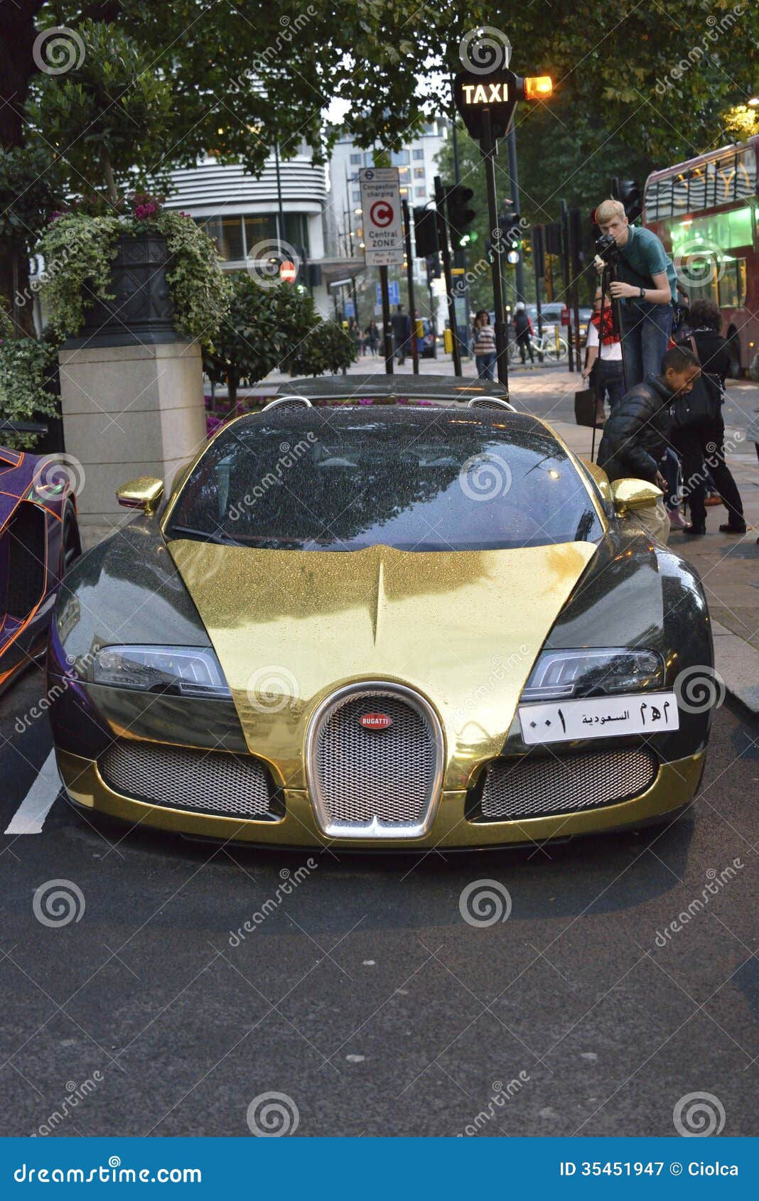 Wallpaper #1GeMDpMBSpphPi3-GOp442 Bugatti Veyron Editorial Photography Image of Performance 35451947