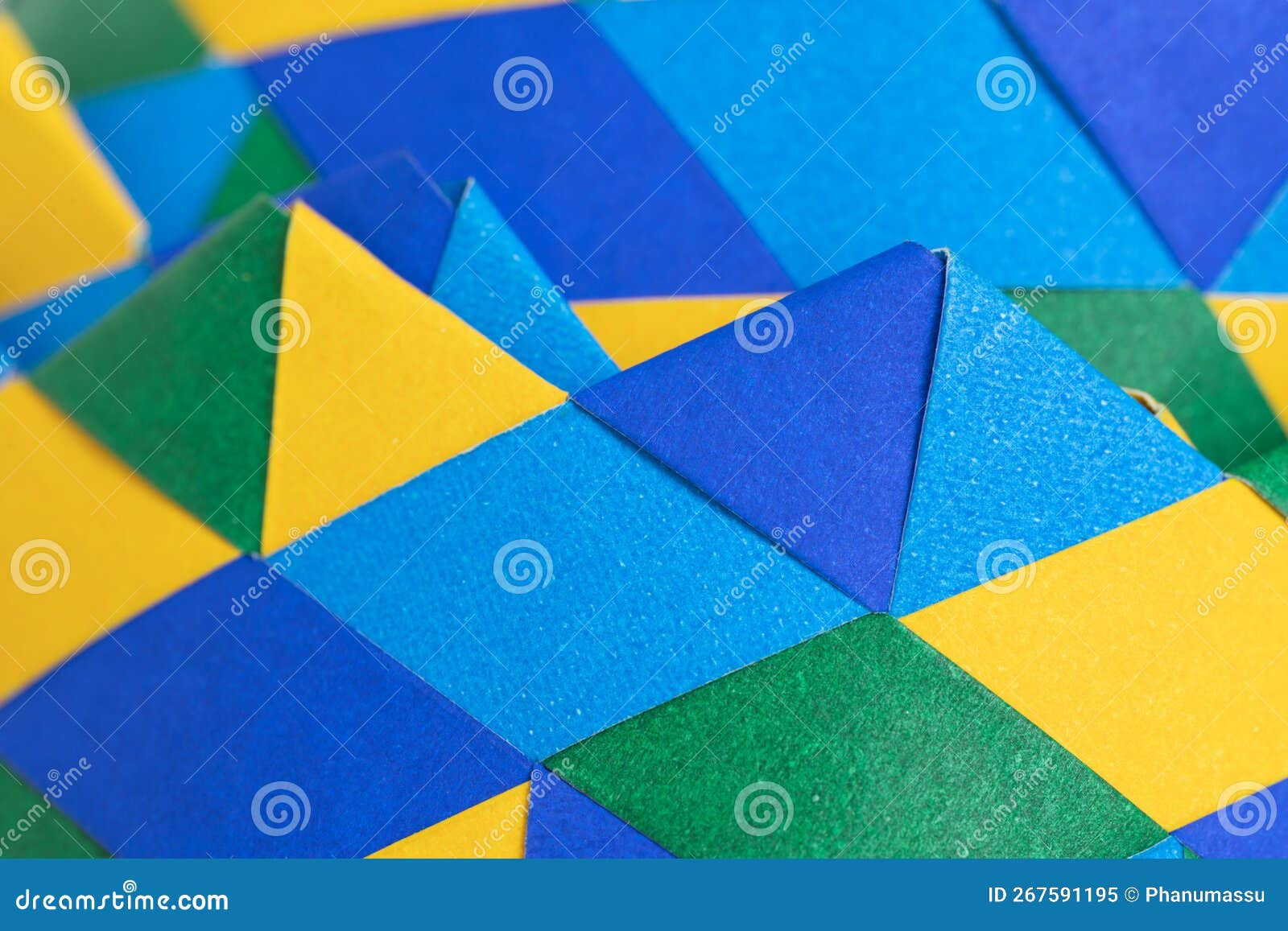 Wallpaper #A2er6ZIBSpphPi3-kEO4278 Background Abstract Geometric Design Triangle Vivid Color Blue Yellow