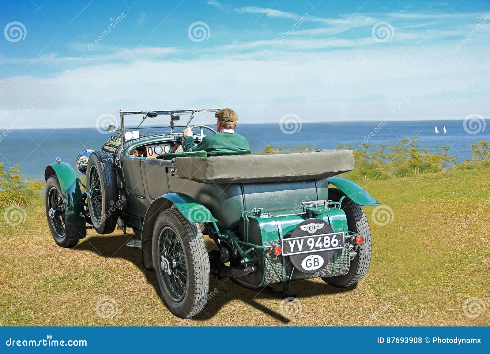 Wallpaper #VmfhDpMBSpphPi3-JOyJ231 Bentley Vintage Classic Car Editorial Stock Photo Image of Motorcars