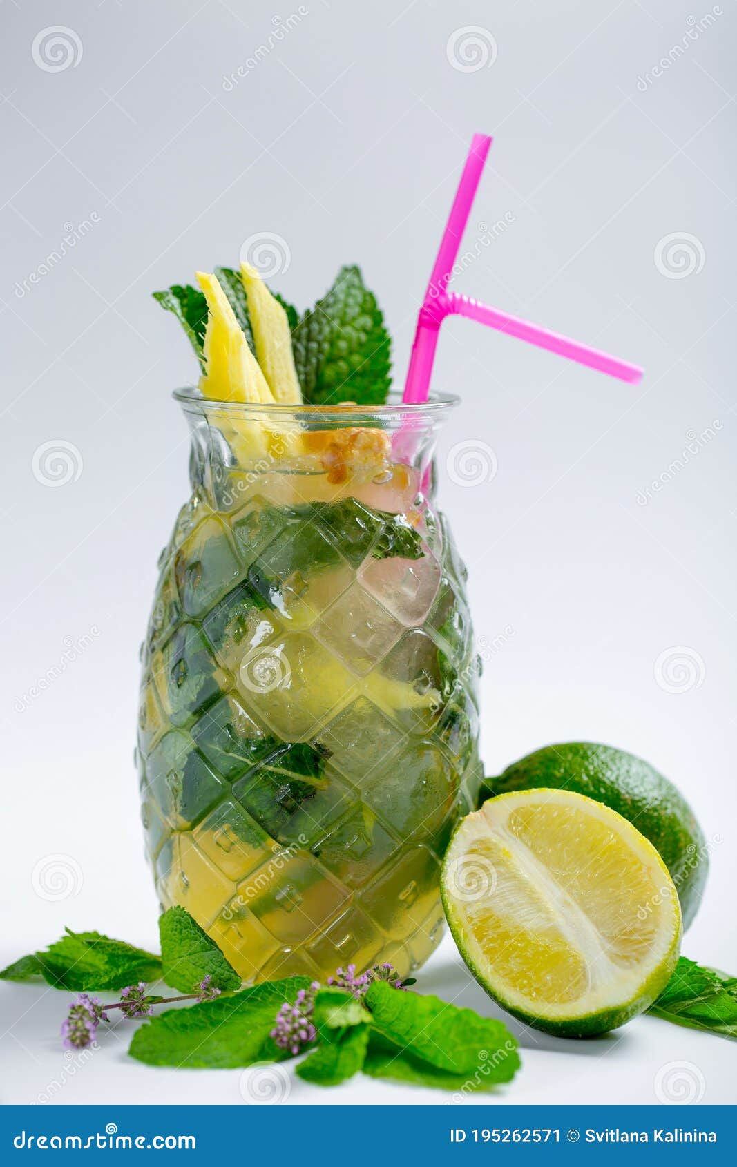 Wallpaper #JWcKB5MBSpphPi3-RcQo20 Beach Bar with a Cool Lemonade Drink Stock Image Image of Tube Fresh