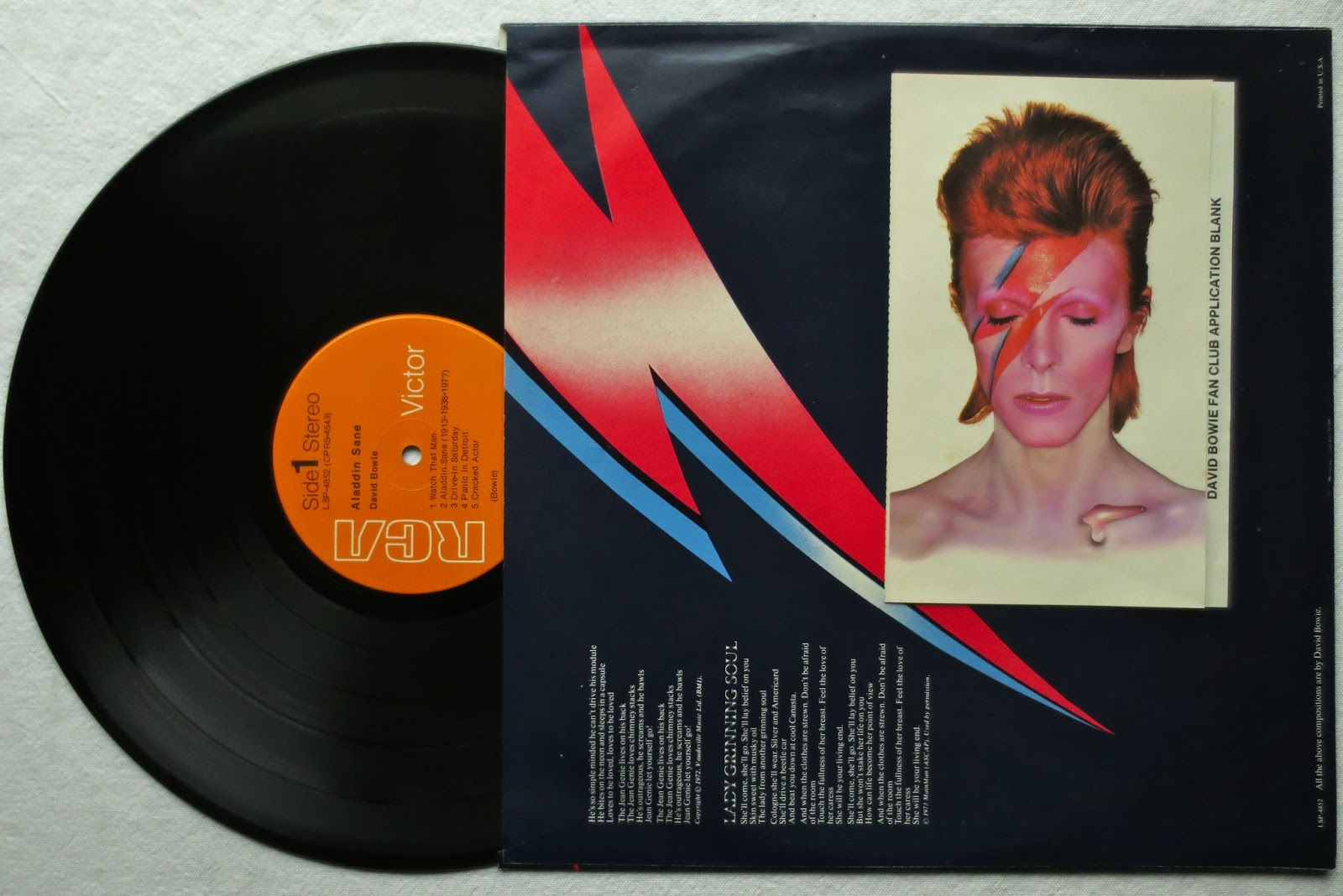 Wallpaper #7030a Aladdin Sane De David Bowie Cd Chez Libertemusic Ref123255141