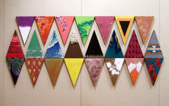 Wallpaper #_7g21pIBJvJKYCmEItw-270 Xoxo Lesley Triangle Art