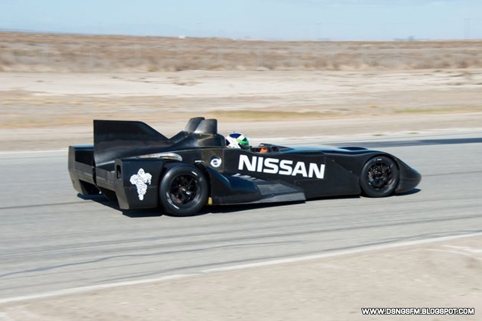 Wallpaper #iWjtGZMBSpphPi3-IRmv203 Dsngs Sci Fi Megaverse Real Life Nissan Batmobile Plus Other