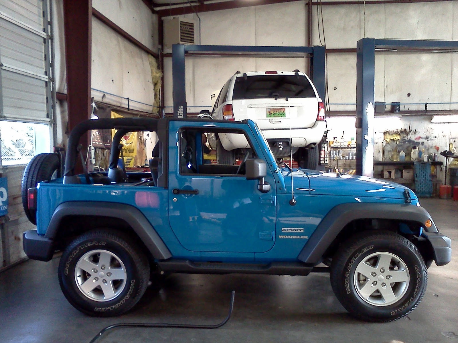 Wallpaper #BgCq7I4BSdW8dNouZBU948 Just Jeeps More 2011 Jeep Wrangler 2 Door