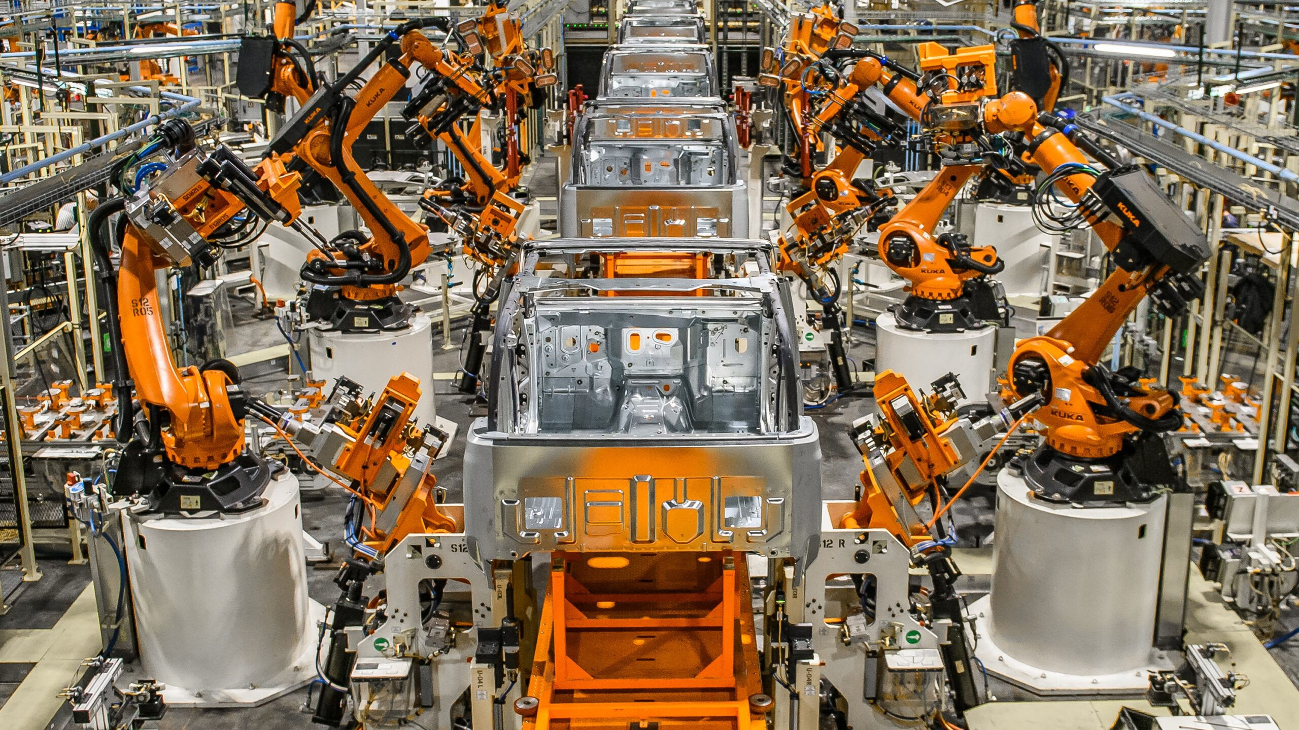Wallpaper #HWcK_pIBSpphPi3-ZJ54326 One Million Robots Work in Car Industry Worldwide New Record
