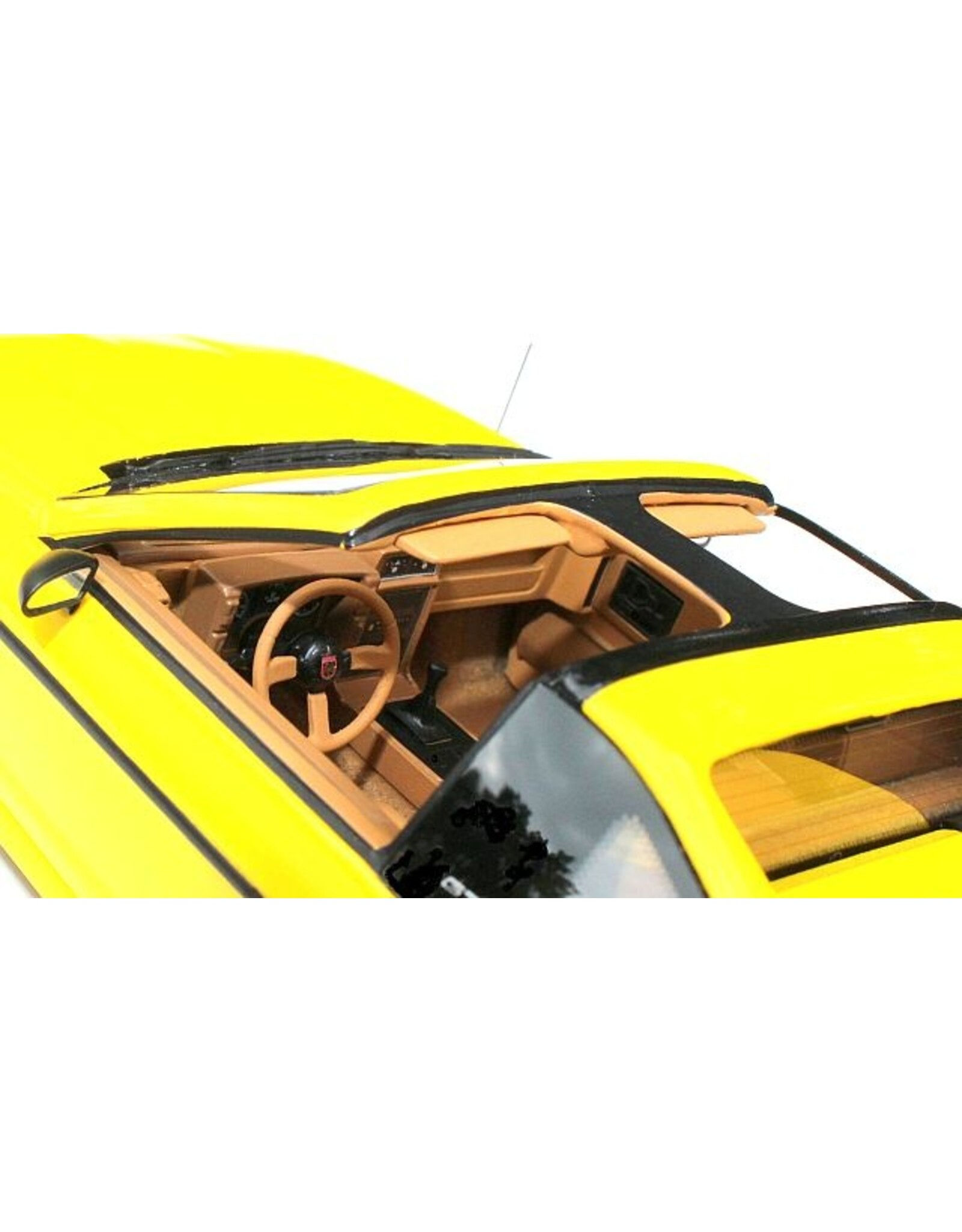 Wallpaper #9yxhSZMB0E1QgA7w2fLL333 Art Toys Pontiac Fiero Gt1988yellow