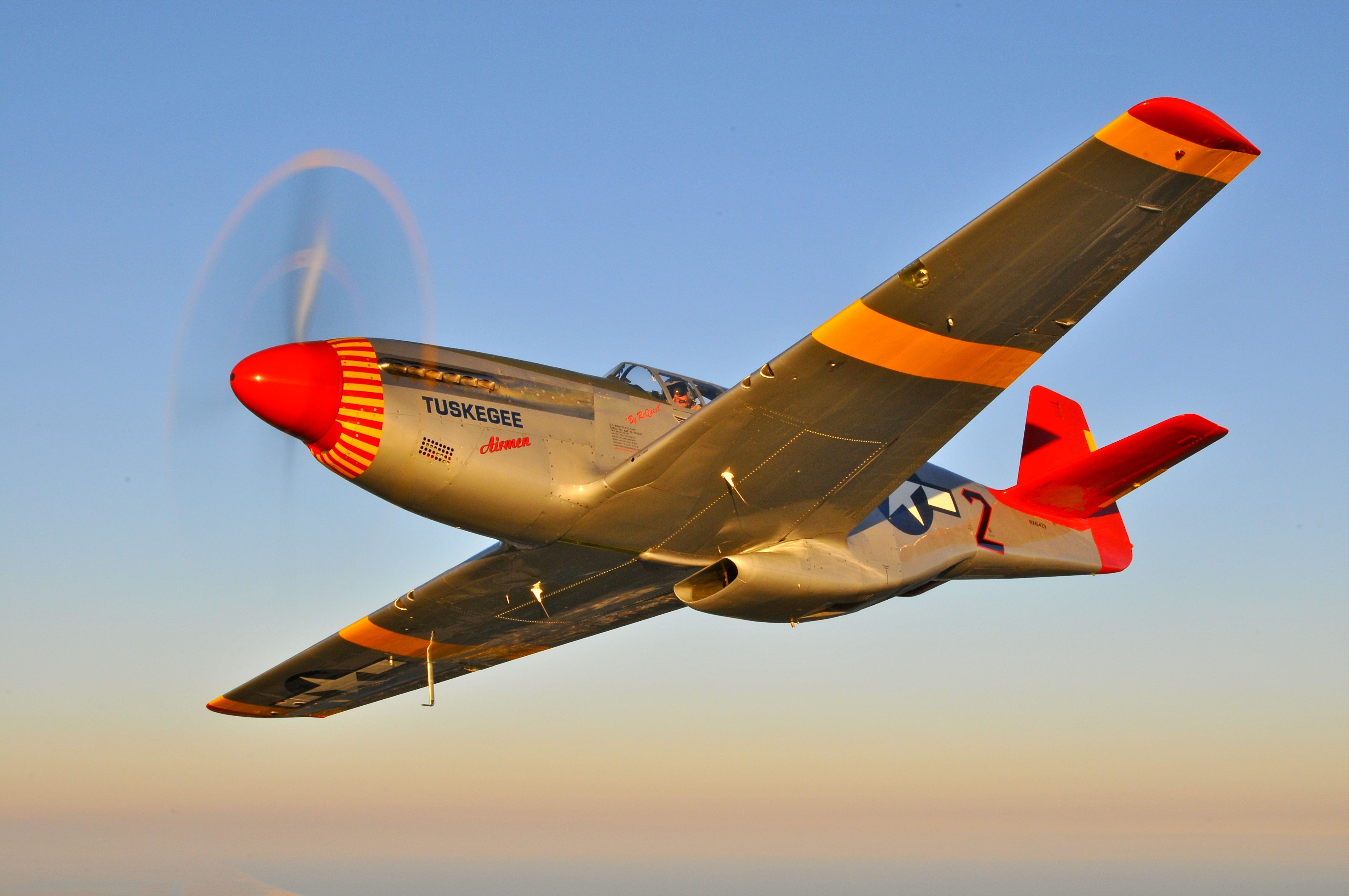 Wallpaper #JnRqvo4B_8f4nGFa0Wwc59 Commemorative Air Force P 51 Mustang Makes Emergency Landing Aviation