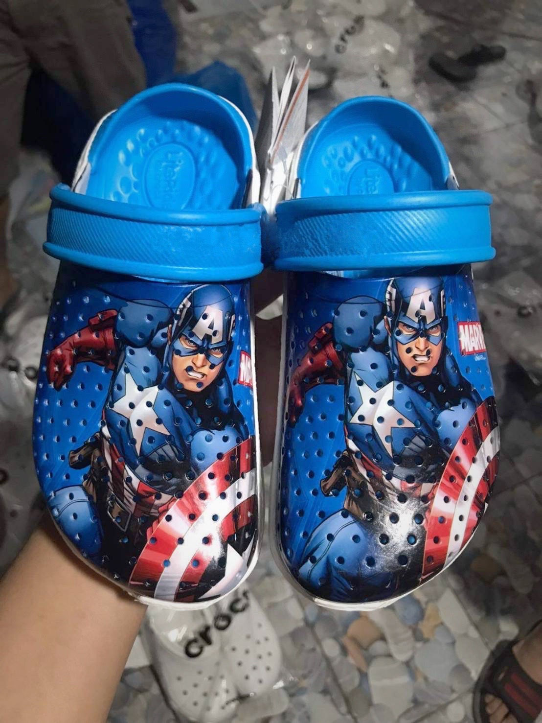 Wallpaper #WDFFNZMB5zzyi_yYylaR342 Crocs Captain America Kid Crocs Captain America