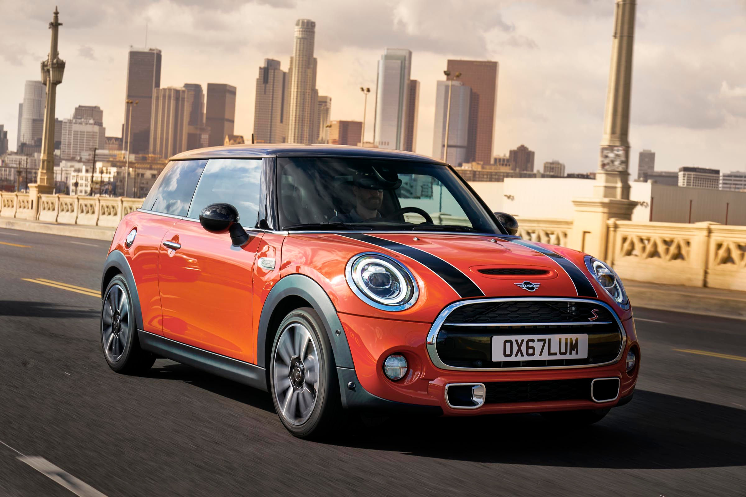 Wallpaper #HxkOM48BtGB6xQ78_Zl541 Refreshed Mini Models on Sale This March Carbuyer