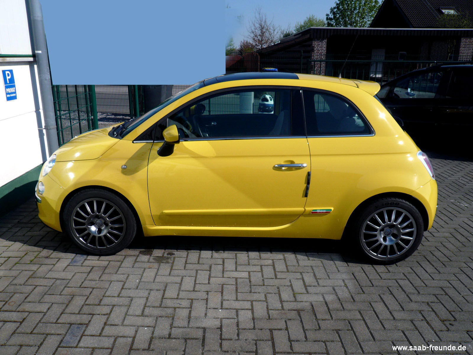 Wallpaper #36e02 Violet Fiat 500 Car Stock Editorial Photo 3290162 Clashot 85352234