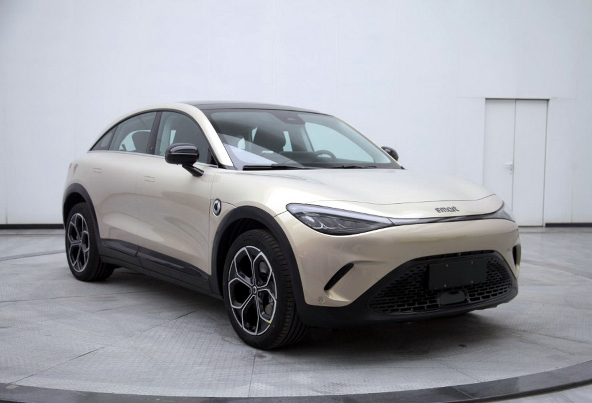 Wallpaper #dmdX_ZIBSpphPi3--Zv227 Smarts Newest Electric SUV is Pretty but Completely Unrecognizable as