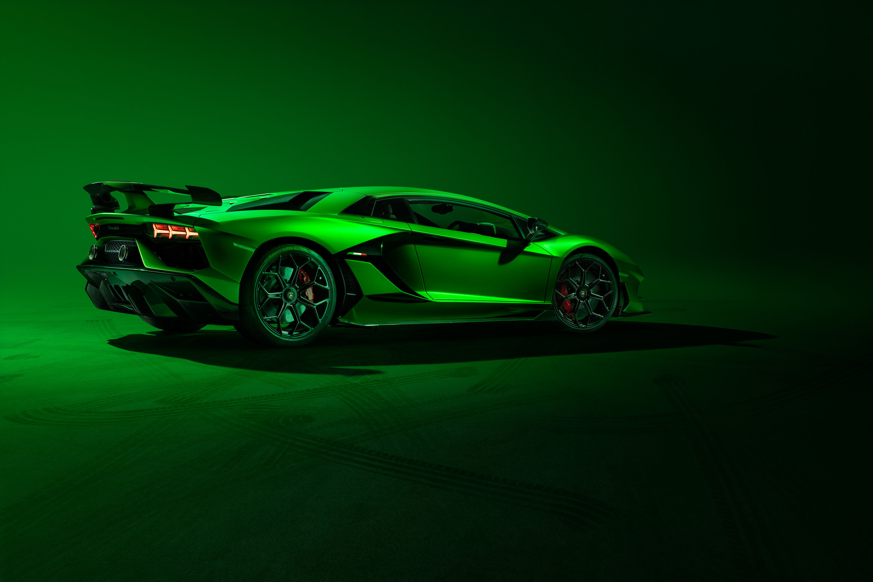 Wallpaper #4da13 The Lamborghini Legend Athena Posters