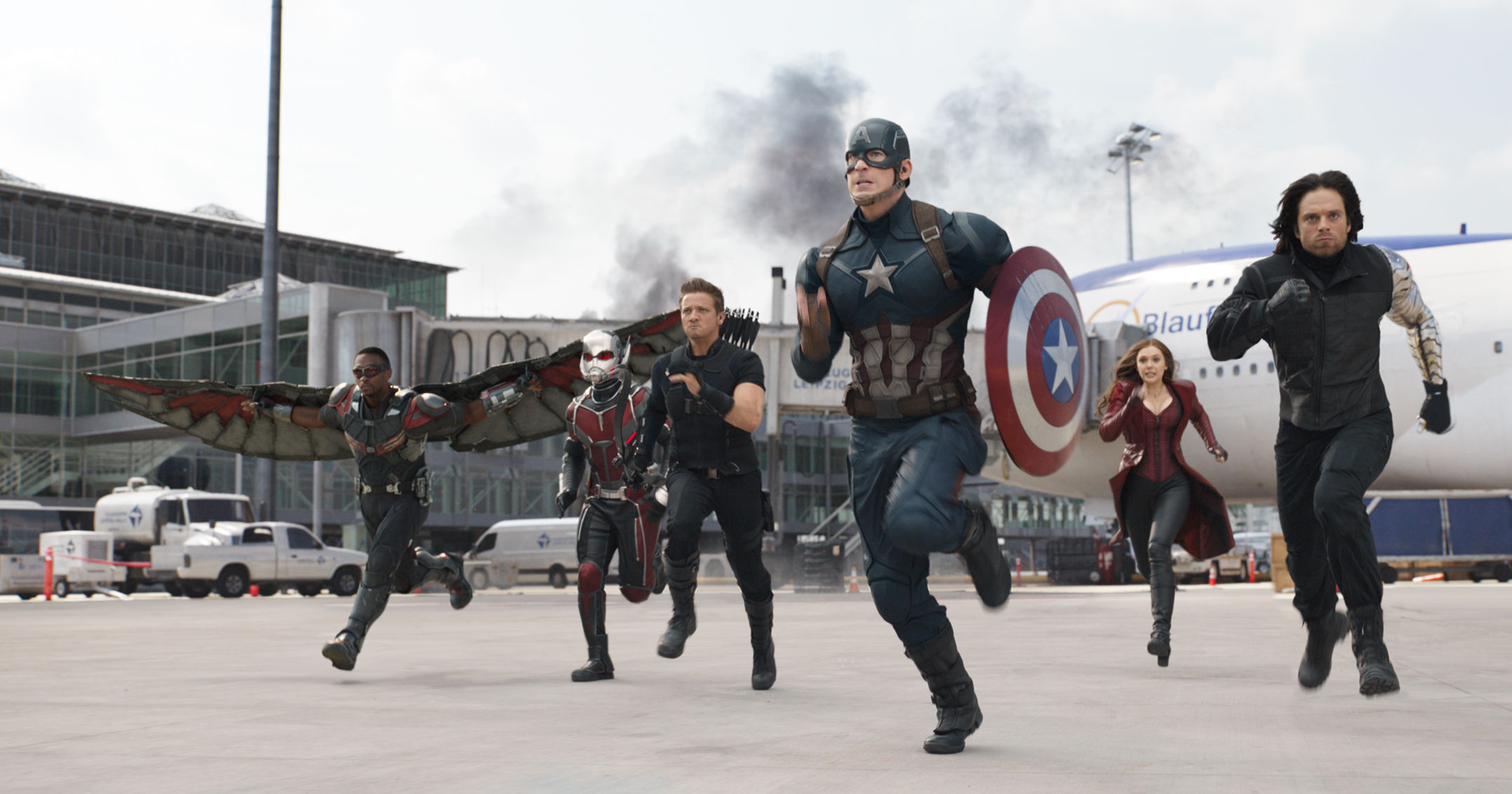 Wallpaper #8nNSh44BFI5NbQkshyAW2 Captain America Civil War Fight Scene HD Movies 4K Wallpapers Images