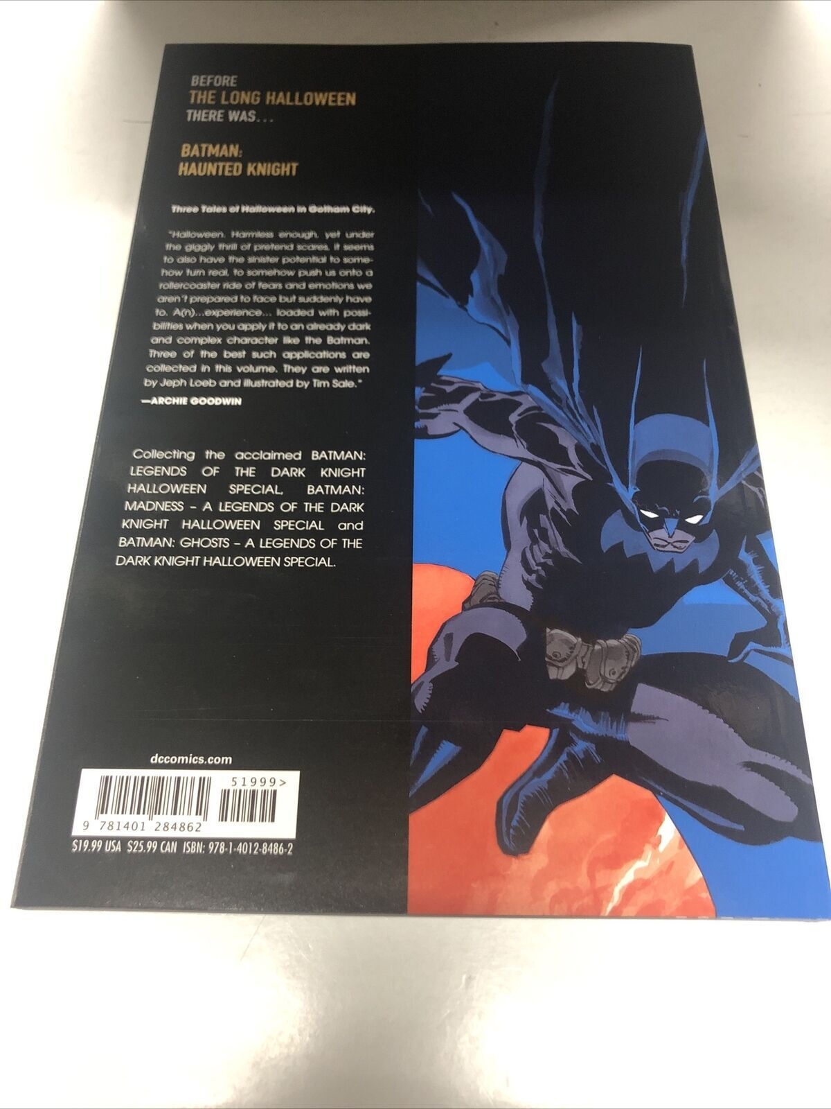 Wallpaper #788E0 Cover to Batman Haunted Knight Deluxe Edition Tim Sale 2022 Eric