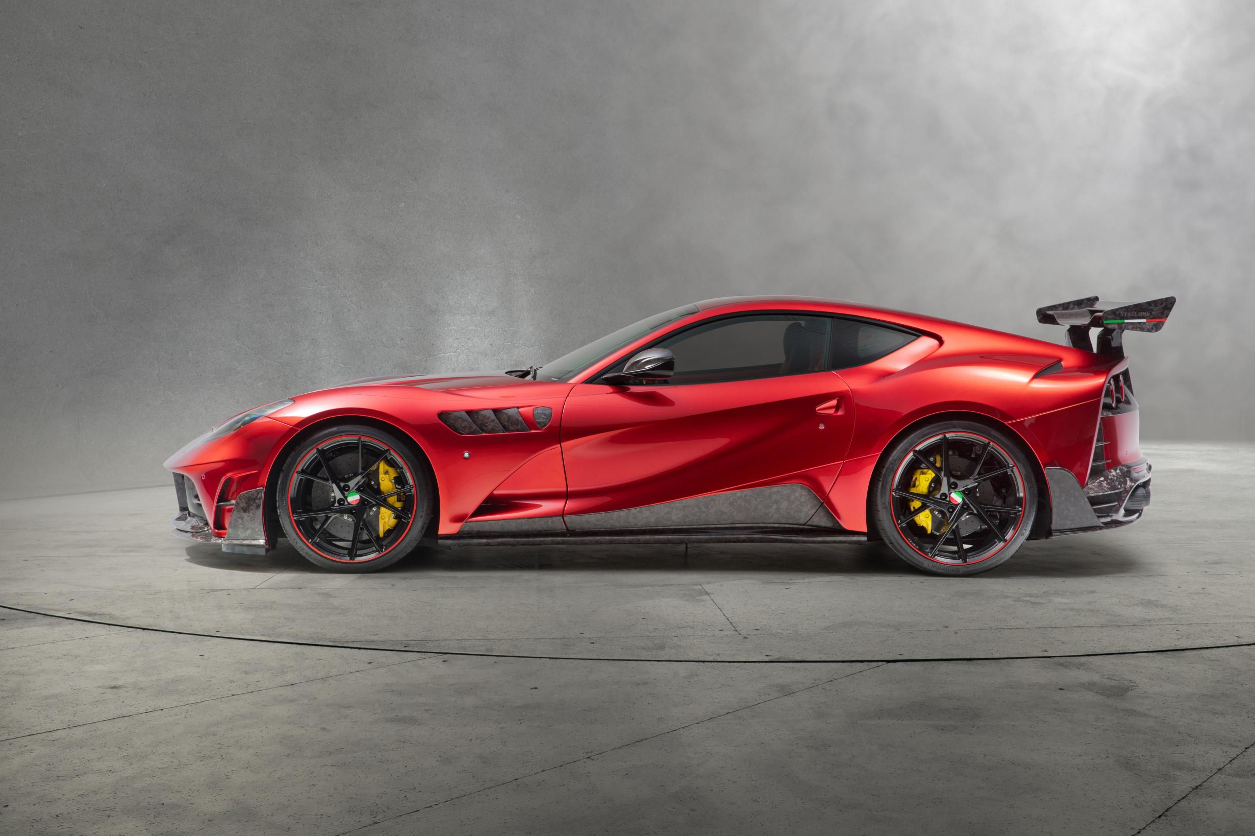 Wallpaper #GEZsVZcBqAgmjOk2hl5k141 Ferrari 812 Superfast in Speciaal Koolstofvezel Dankzij Mansory