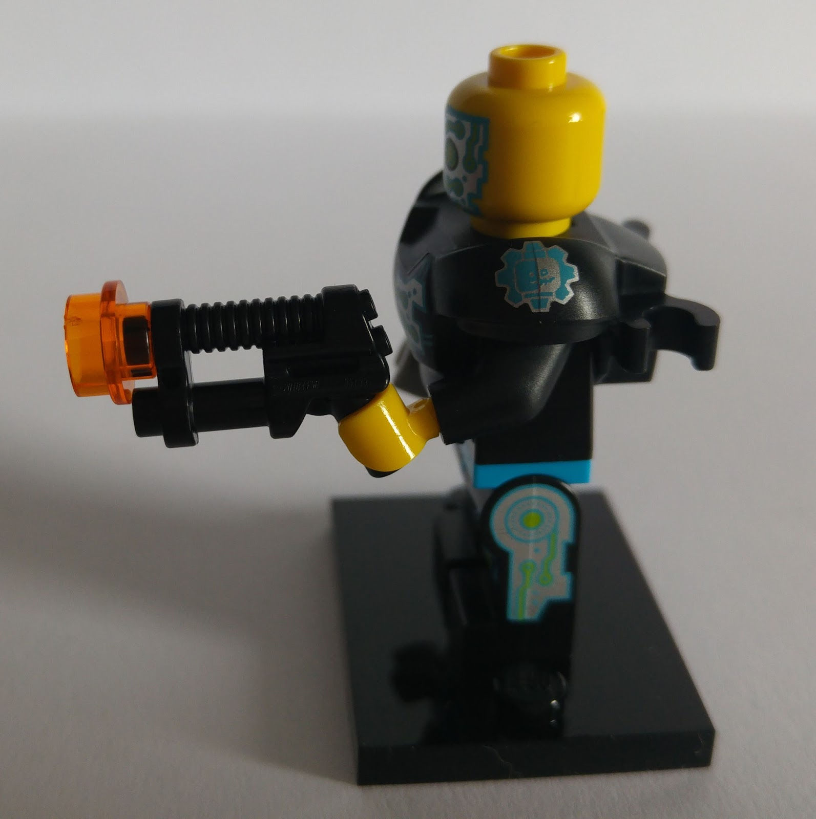 Wallpaper #CCYgmZcBNyflpn9rOIhU92 Lego Minifigures Series 16 Cyborg Review Bricks and Blogs