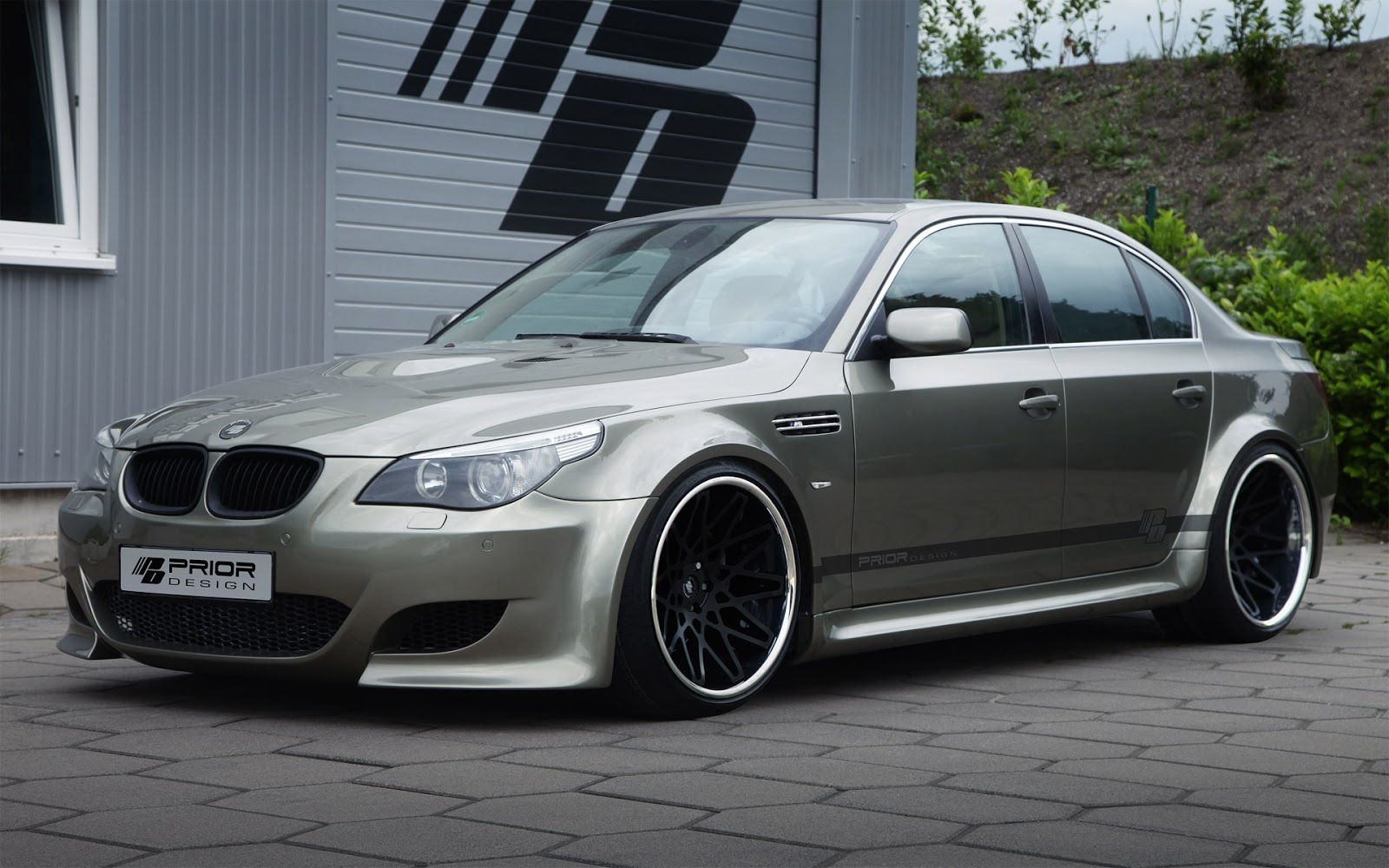Wallpaper #2GcJ8ZIBSpphPi3-HWnu46 Autoniusy BMW M5 E60 Widebody by Prior Design