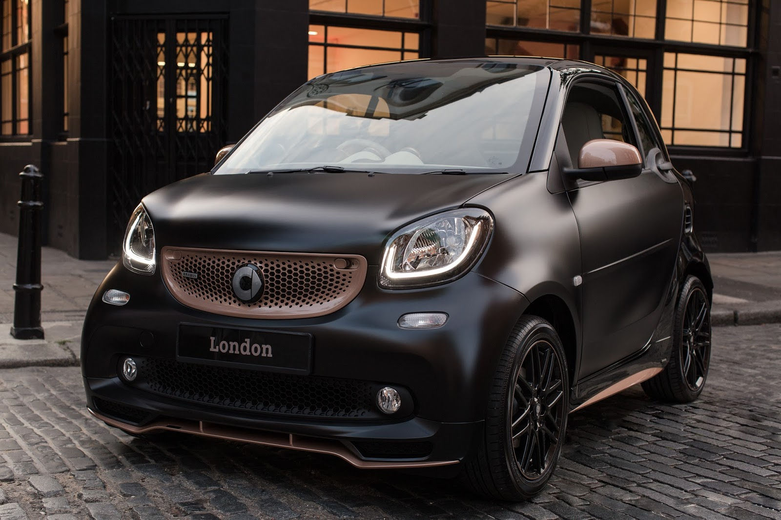 Wallpaper #9CEB8 Smart Fortwo Takes the Green Car Thing a Bit Too Literally Autoevolution