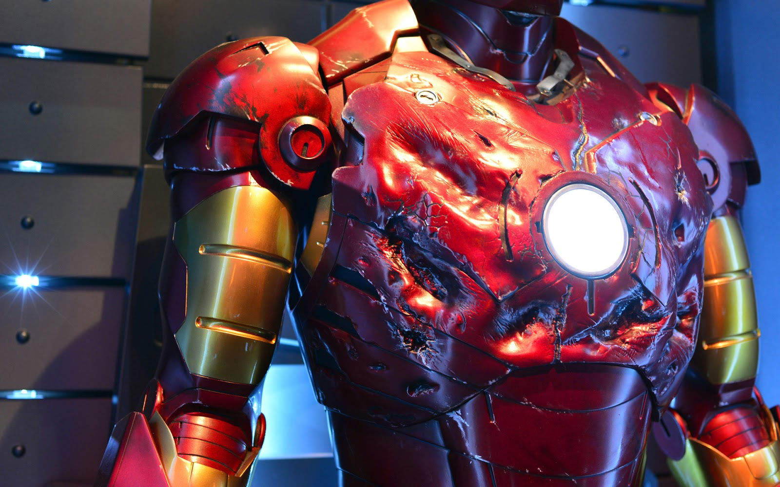 Wallpaper #1WcC-5IBSpphPi3-HJIU248 Iron Man Tech