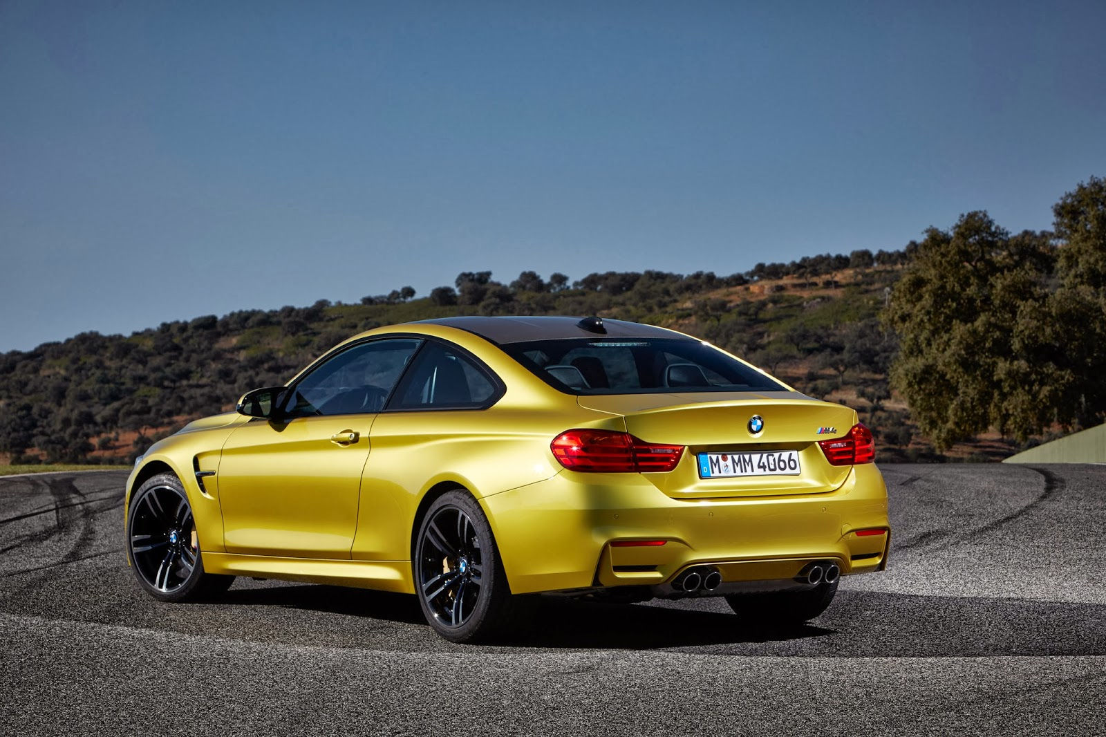 Wallpaper #c3MBgY4BFI5NbQksohgz41 Automotiveblogz 2015 BMW M4 Coupe Photos