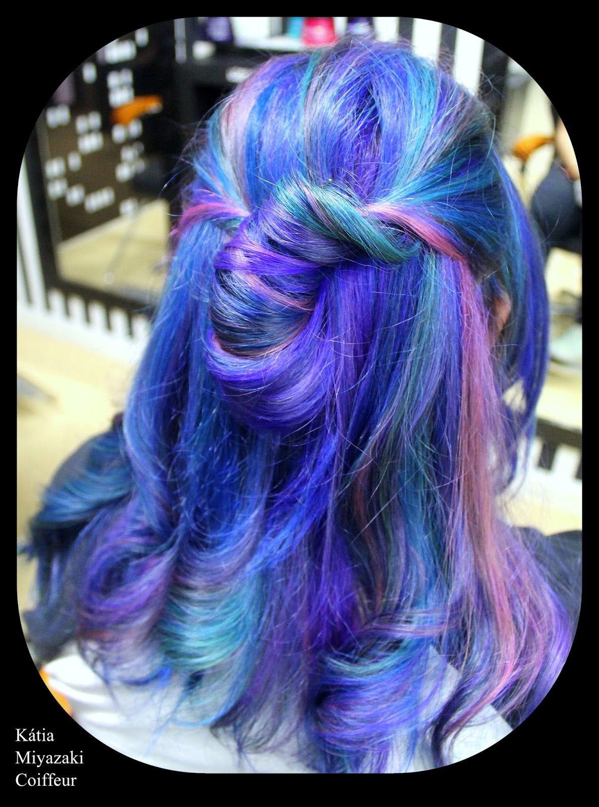 Wallpaper #0RkzIo8BtGB6xQ78-oFq4 Katia Miyazaki Coiffeur Colorful Hair Cabelo Colorido Rainbow Hair