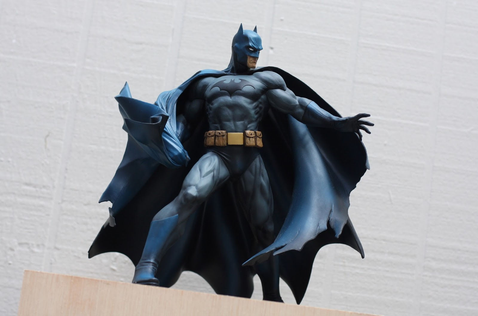 Wallpaper #JRkcO48BtGB6xQ78FK9s56 Geek Diy Bam DC Comics Batman Statue Display Pedestal Stand Diy