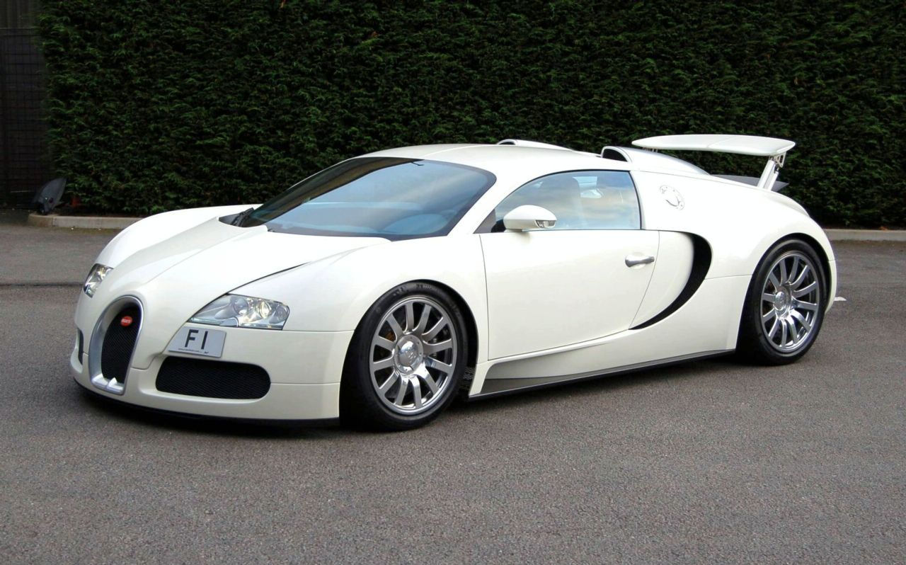 Wallpaper #OGhGGZMBSpphPi3-Uhb9117 Raimu Awas Kesikot Bugatti Veyron White