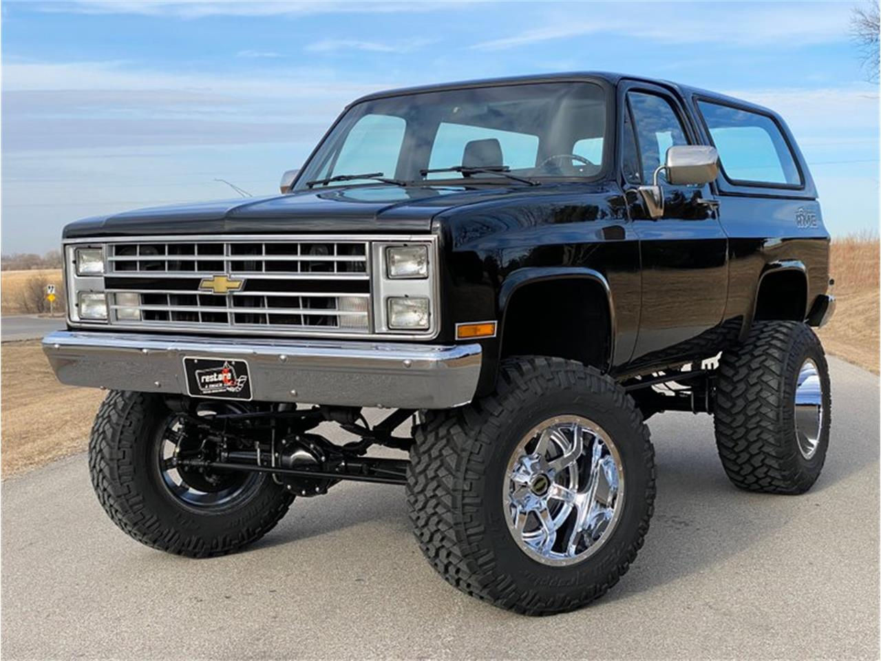 Wallpaper #75859 Taking the 80s Style Box Chevy to the Extreme on 26s Hot Donk