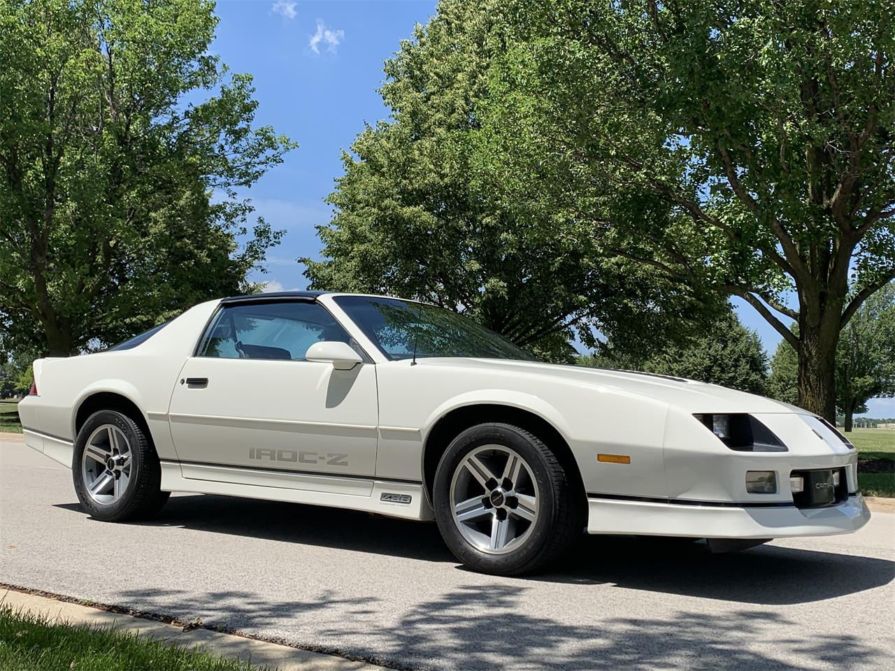 Wallpaper #xRm7HI8BtGB6xQ78sHU152 1986 Chevrolet Camaro Iroc Z28 for Sale Classiccarscom Cc 1189515