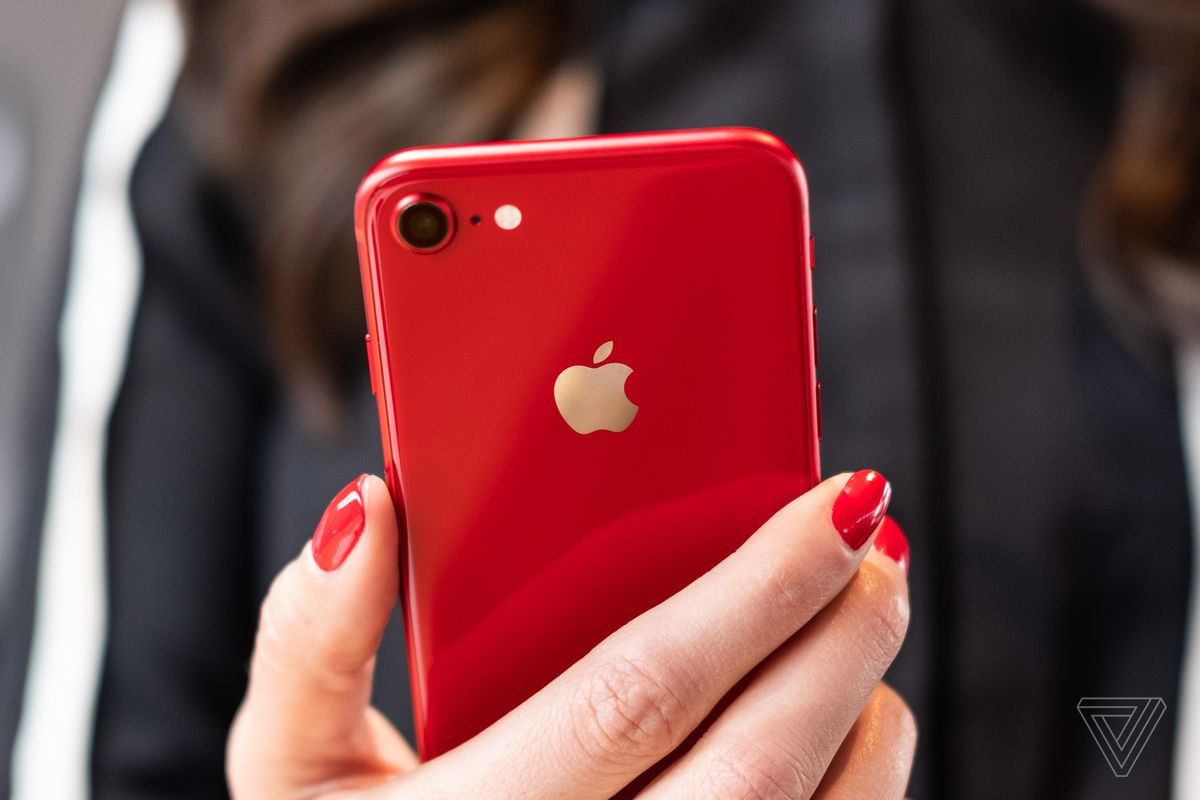 Wallpaper #iWfs7JIBSpphPi3-61Vj167 A Close Look at Apples Red iPhone 8 the Verge
