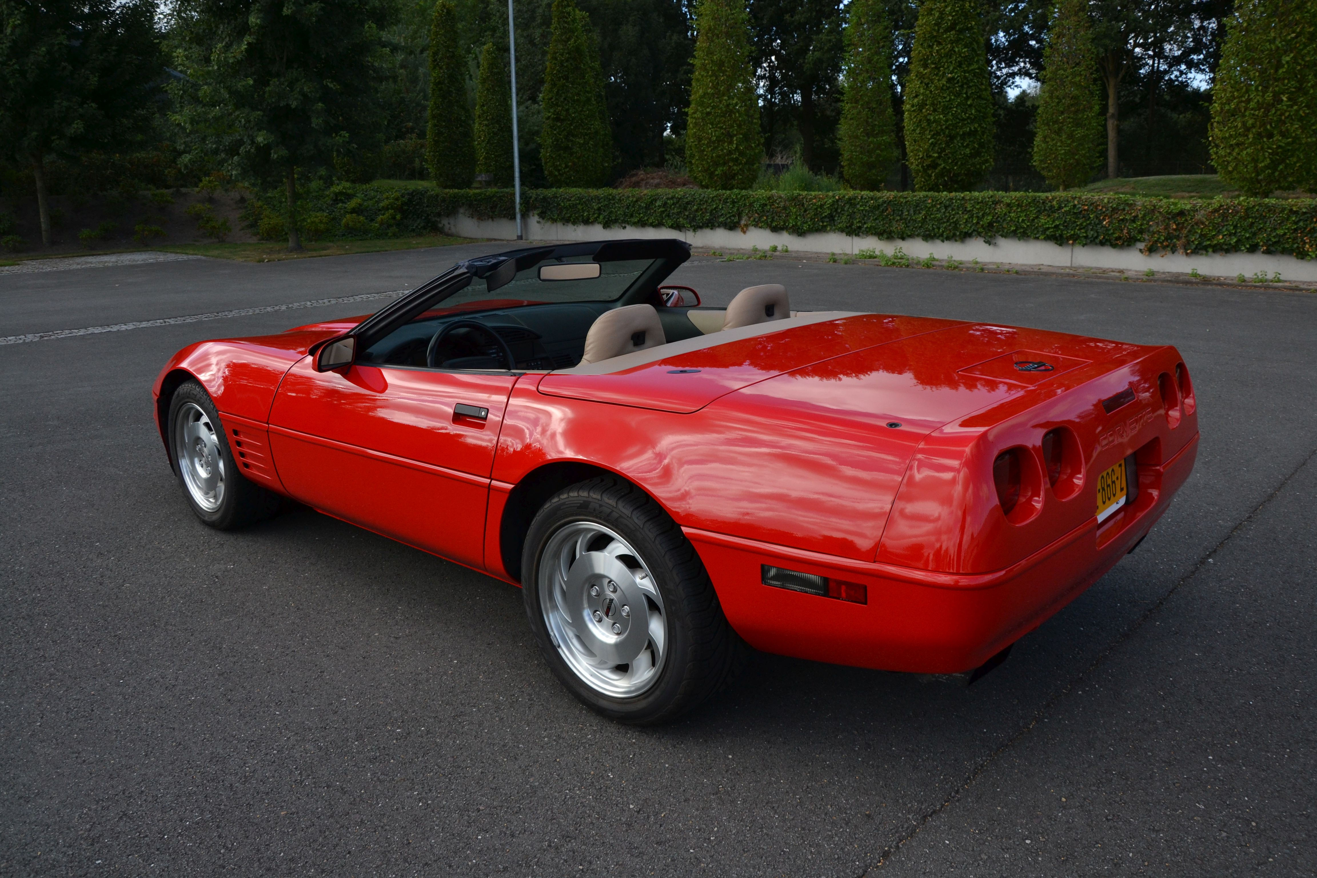 Wallpaper #-Gd-AZMBSpphPi3-aqp561 Classic Park Cars Chevrolet Corvette C4 Lt1