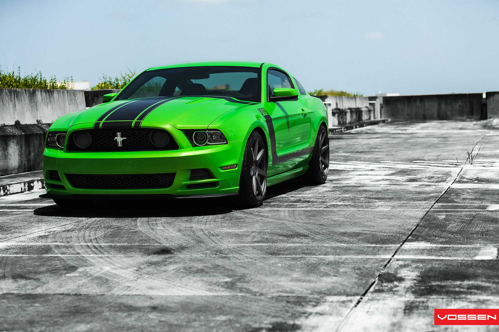 Wallpaper #5Gj0GJMBSpphPi3-pBTv331 Ford Boss 302 Mustang on Custom Concave Wheels Autoevolution