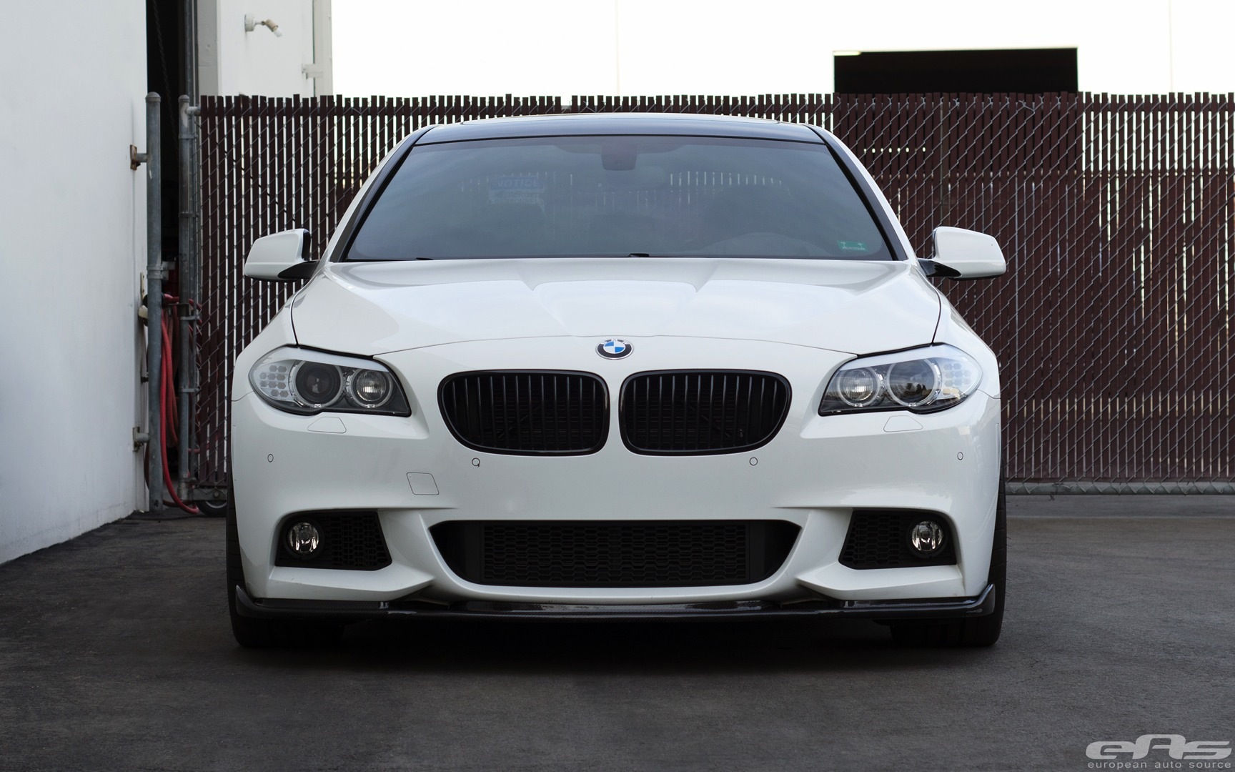 Wallpaper #a2597 01 BMW Ix Xdrive40 Sport Alpine White Paul Tans Automotive News